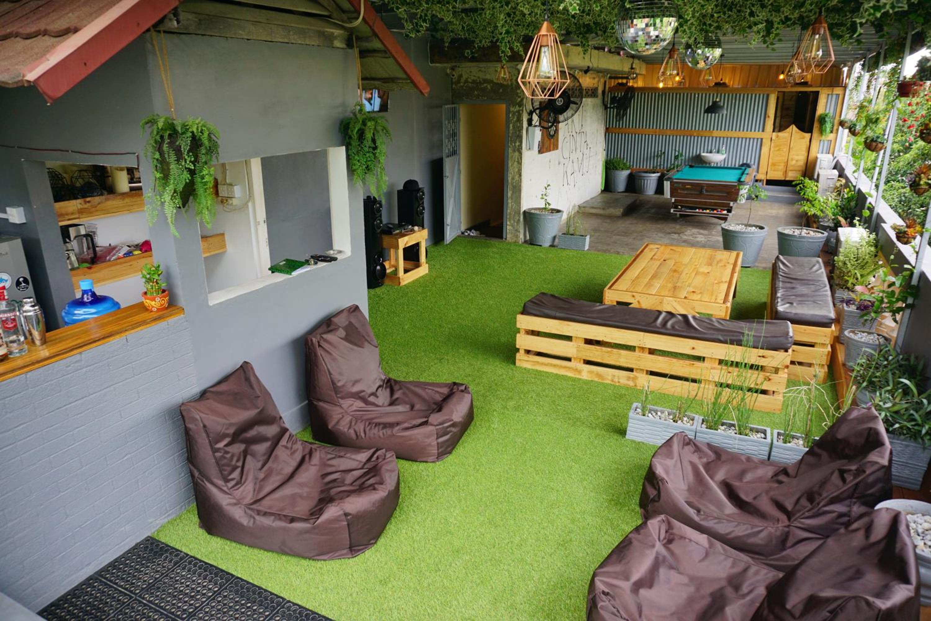 lounge