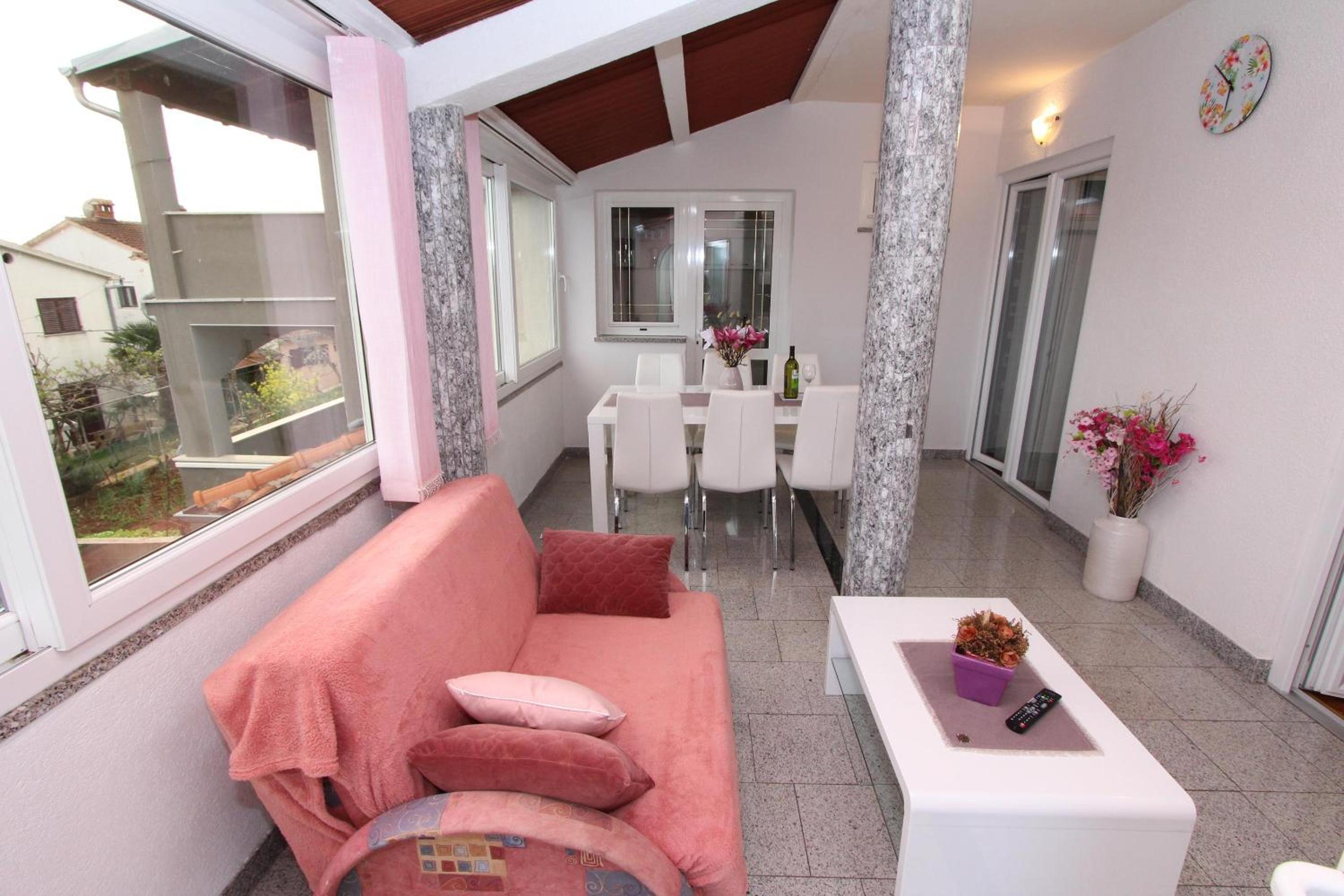Apartments Divna en Rovinj — balance & terrace