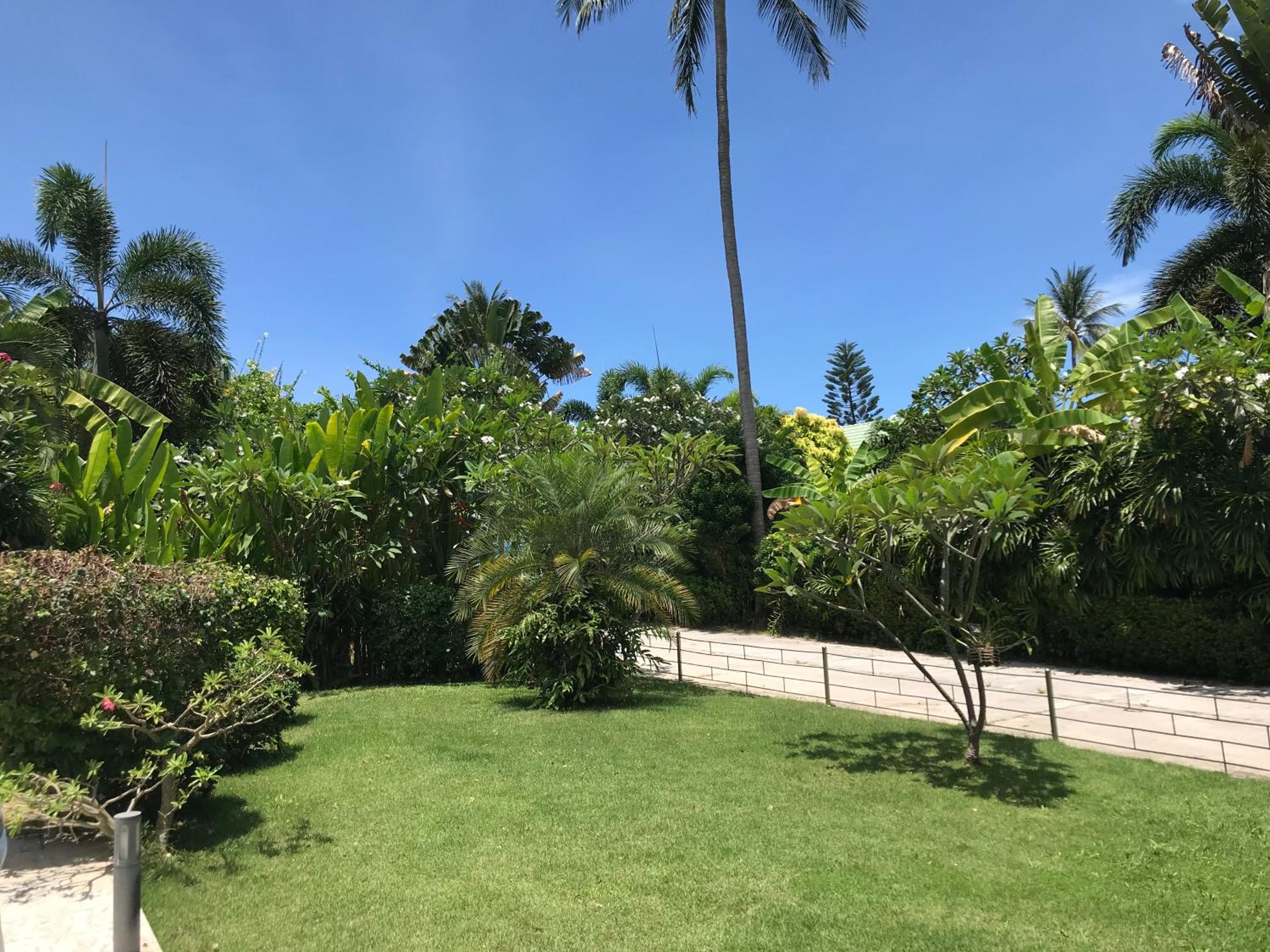 White House Near The Beach