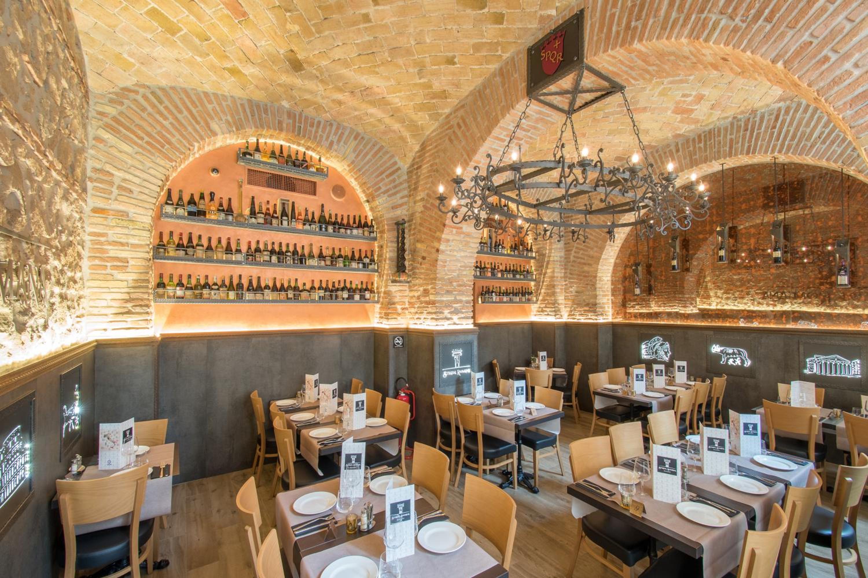 Alessandro Palace & Bar