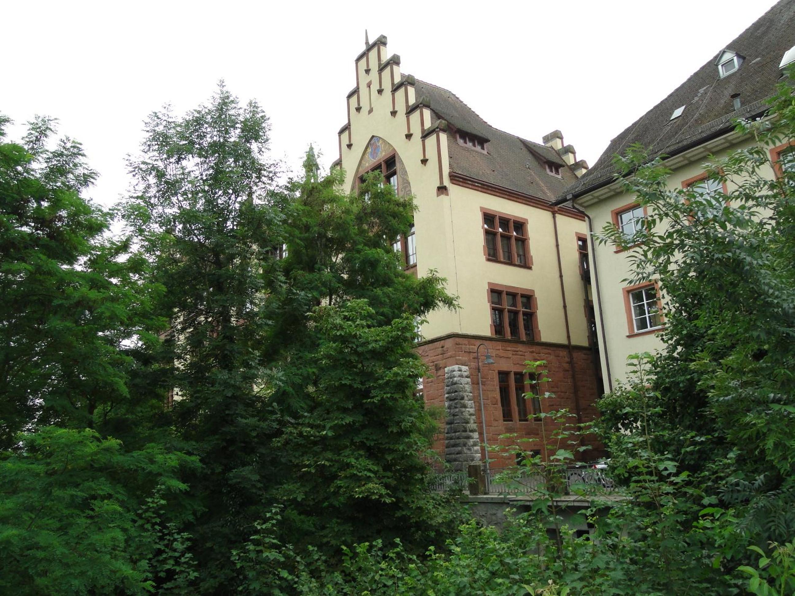 Photo 33