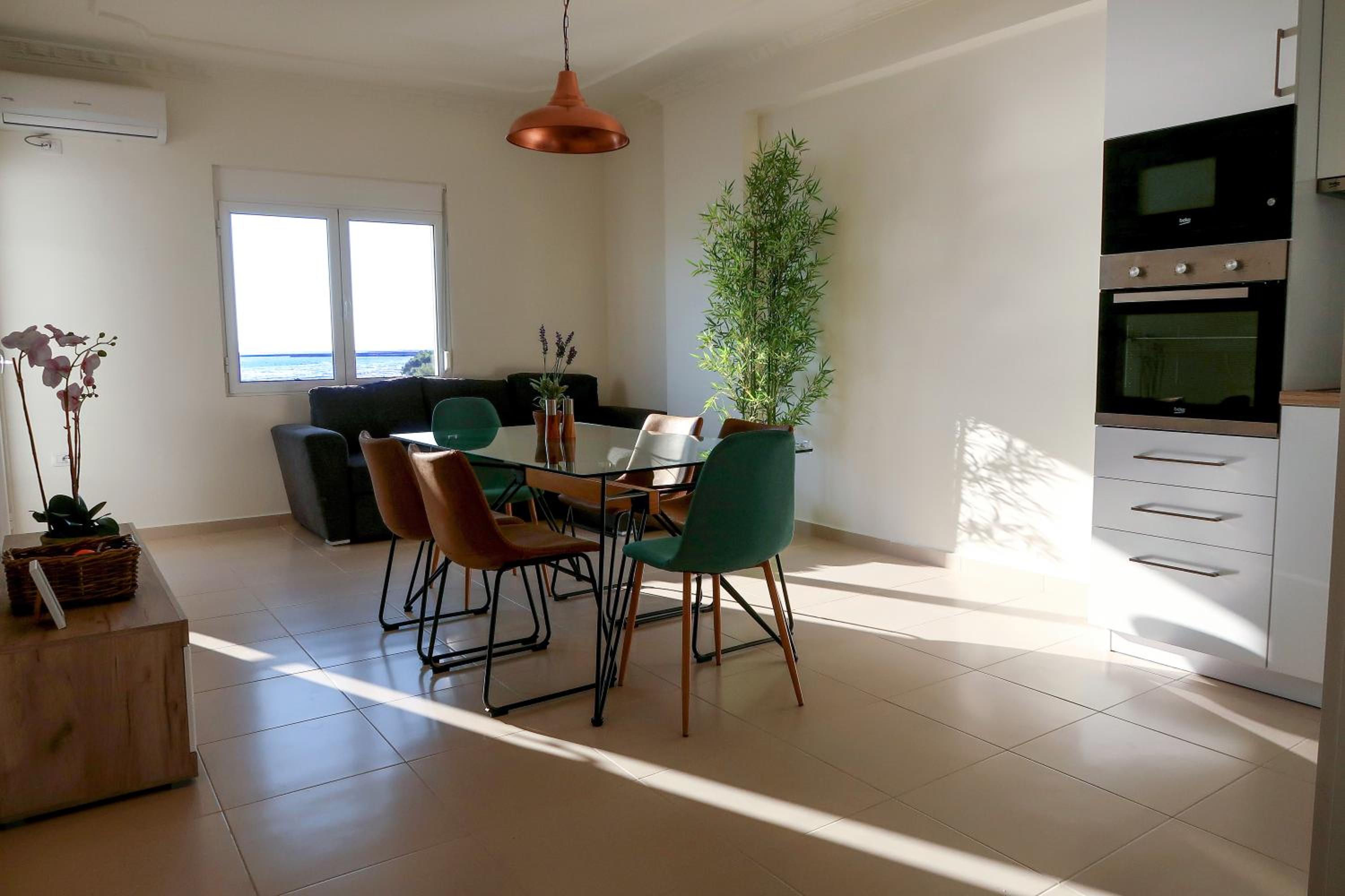 On the Beach (literally) stylish apartment with free P