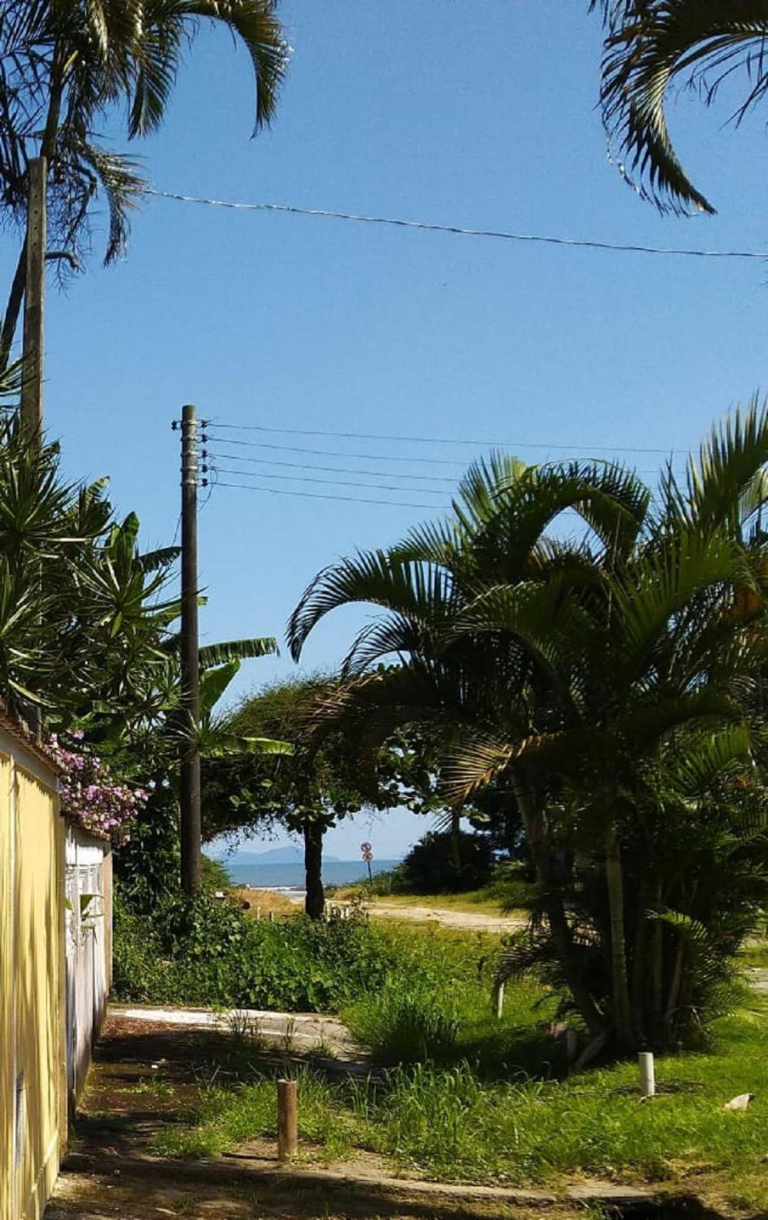 Casa pé na areia - 50 mts do mar