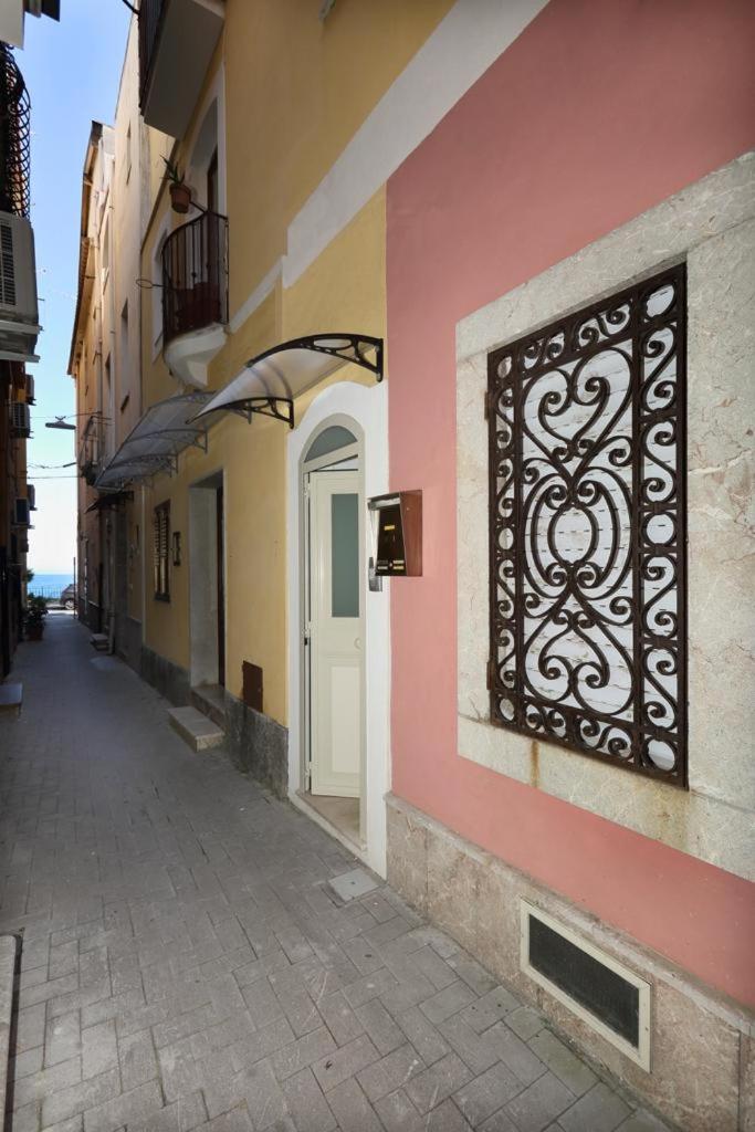 Appartamento Vicolo a mare, Mazzeo view 2