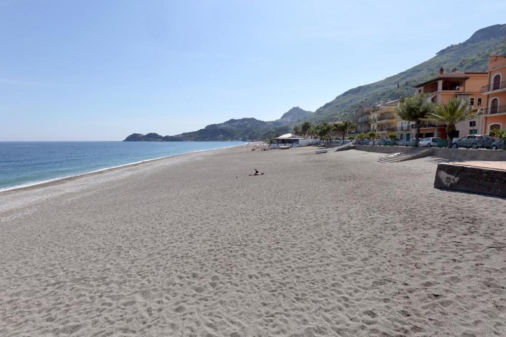 Appartamento Vicolo a mare, Mazzeo view 5
