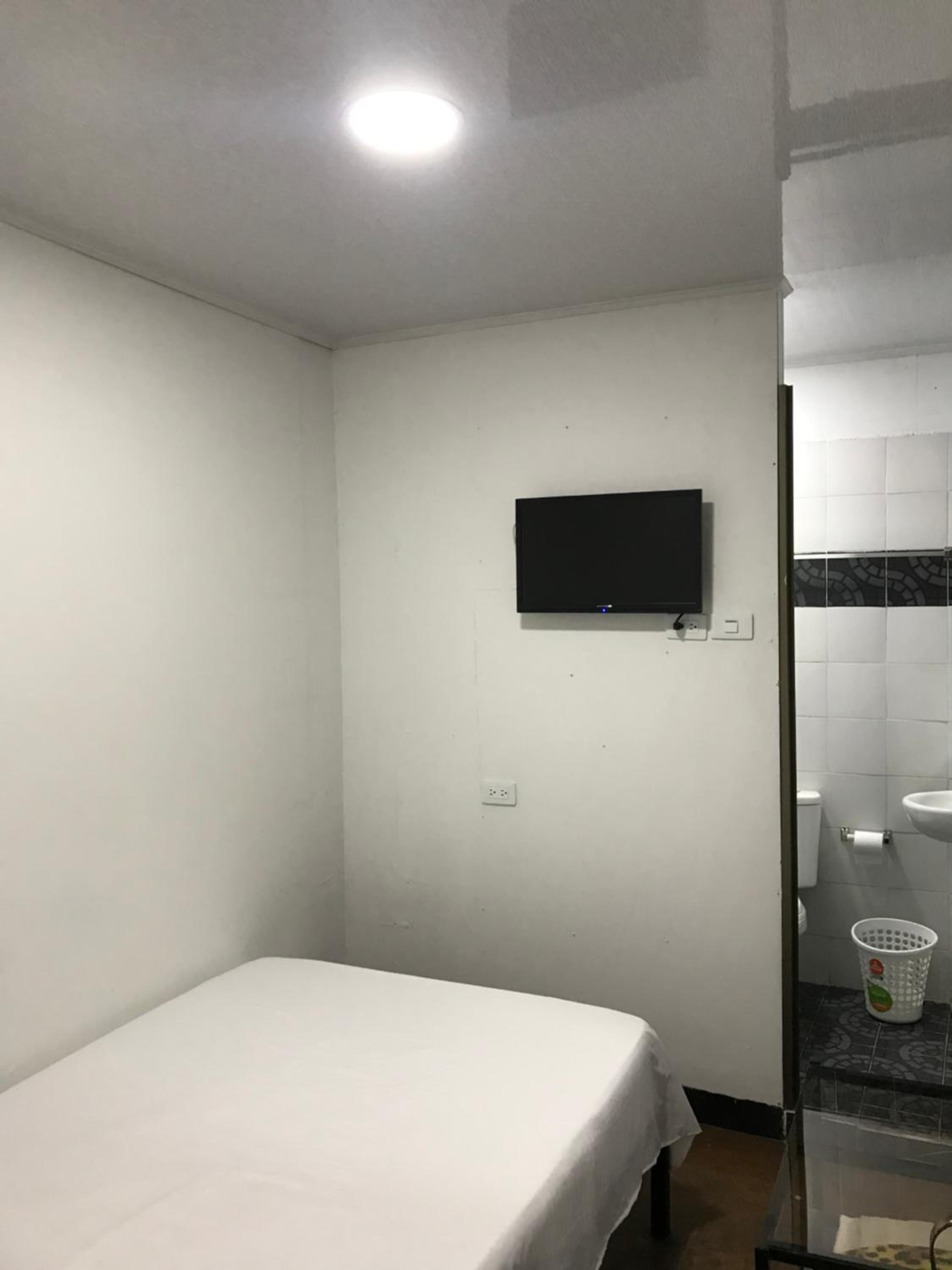 Photo 18