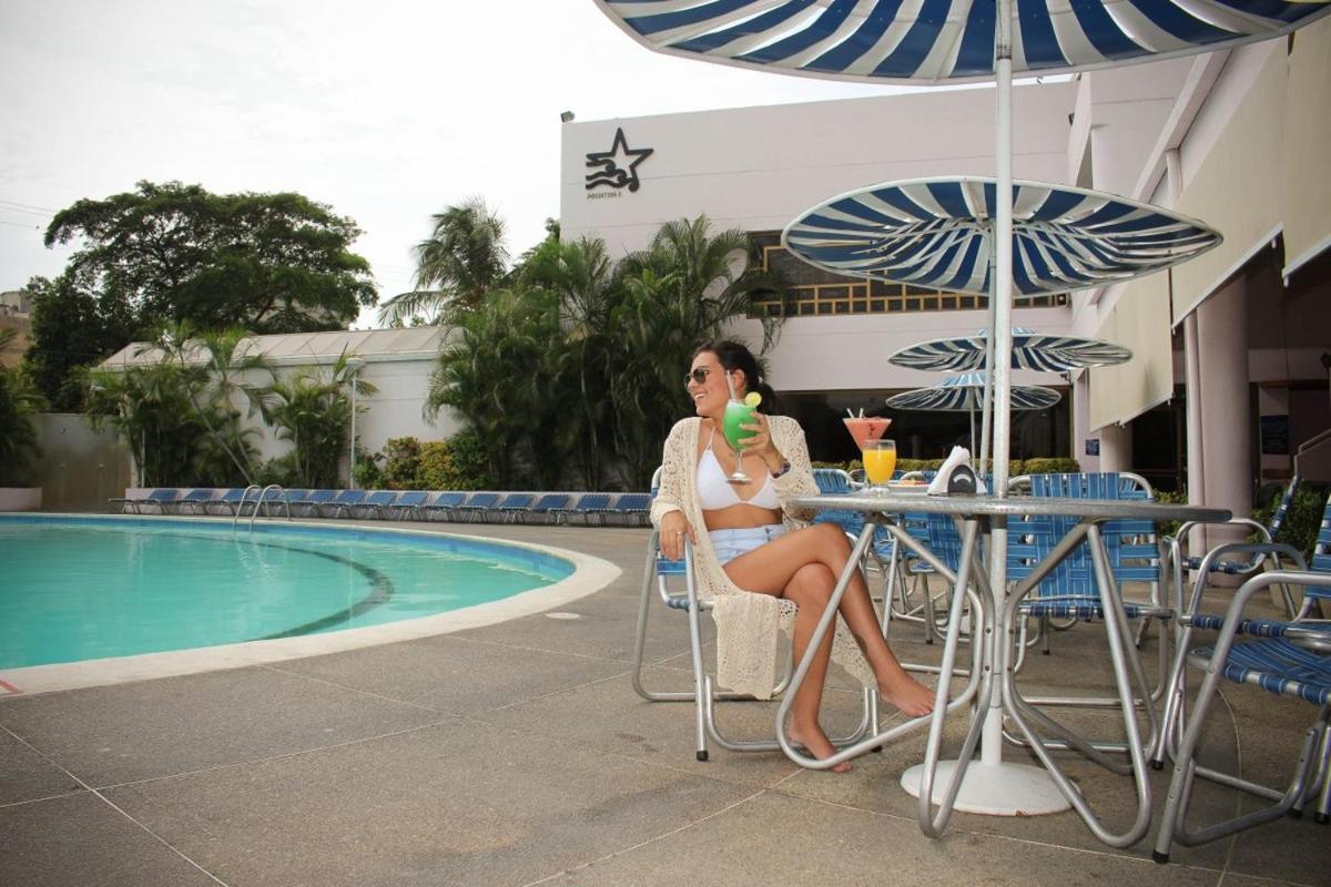 Hotel Cristina Suites