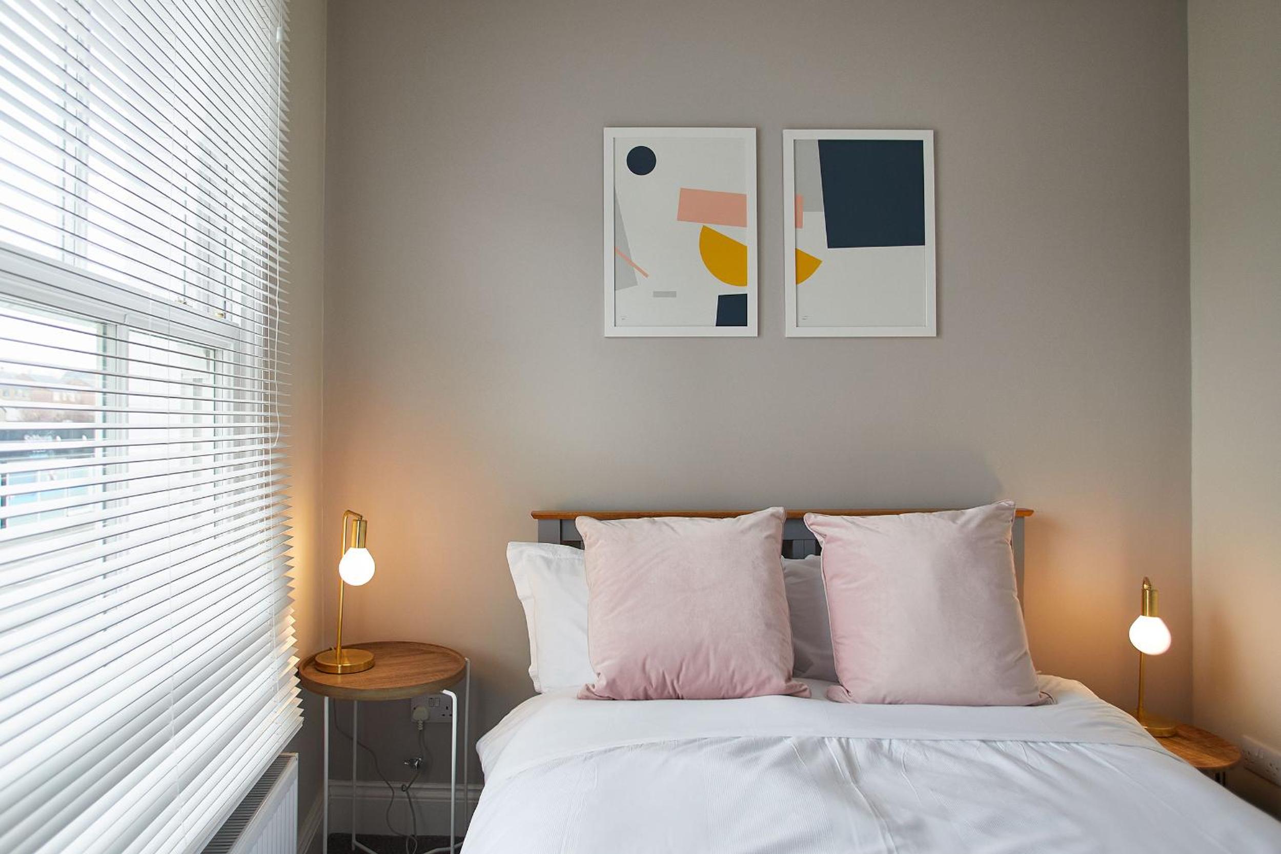 Host & Stay - Windsor Cottage view 2