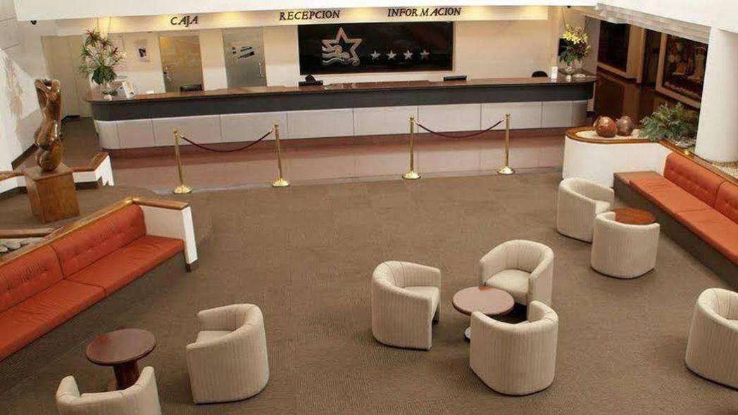 Hotel Cristina Suites