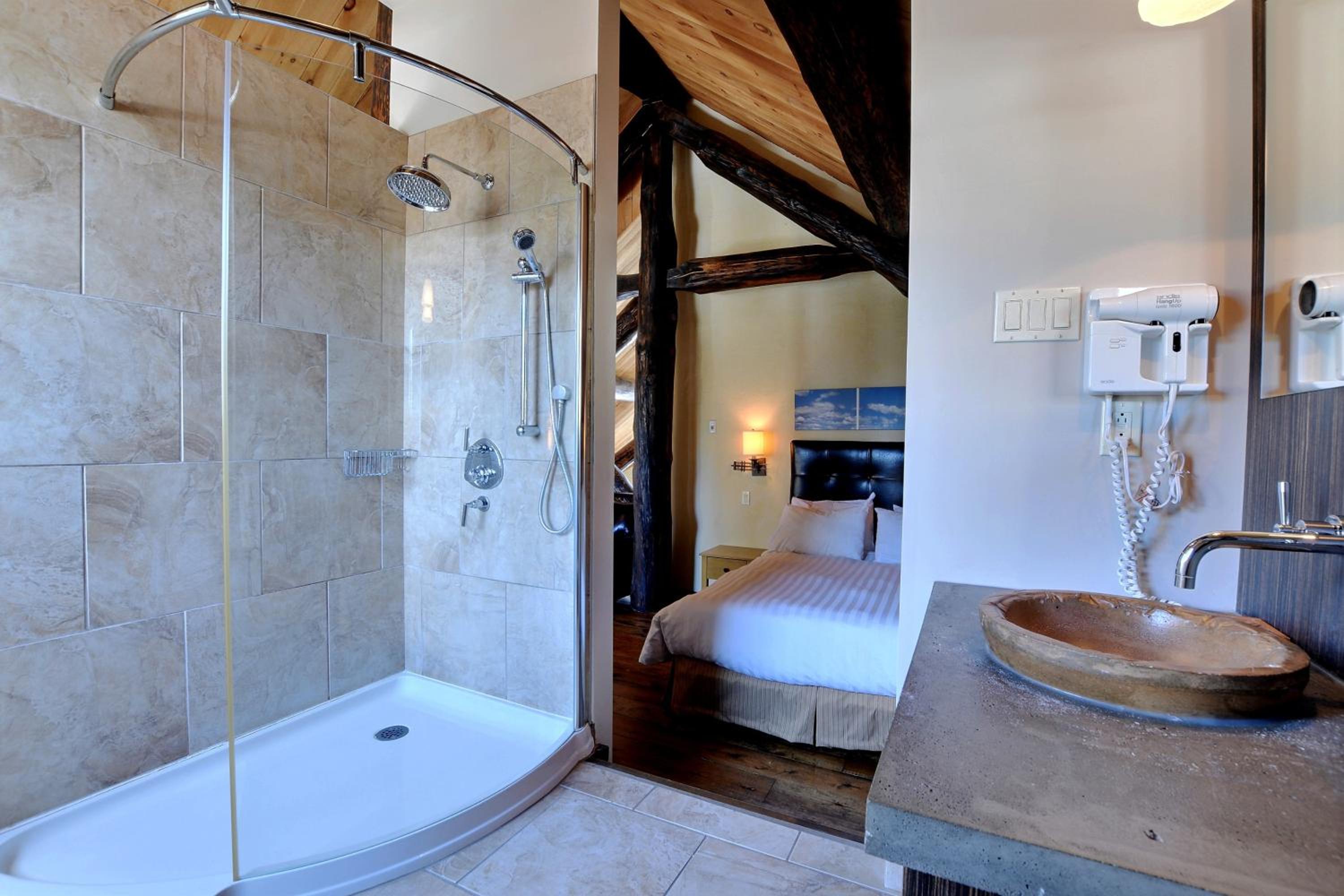 Les Condos Du Lac Taureau- Rooms & Condos