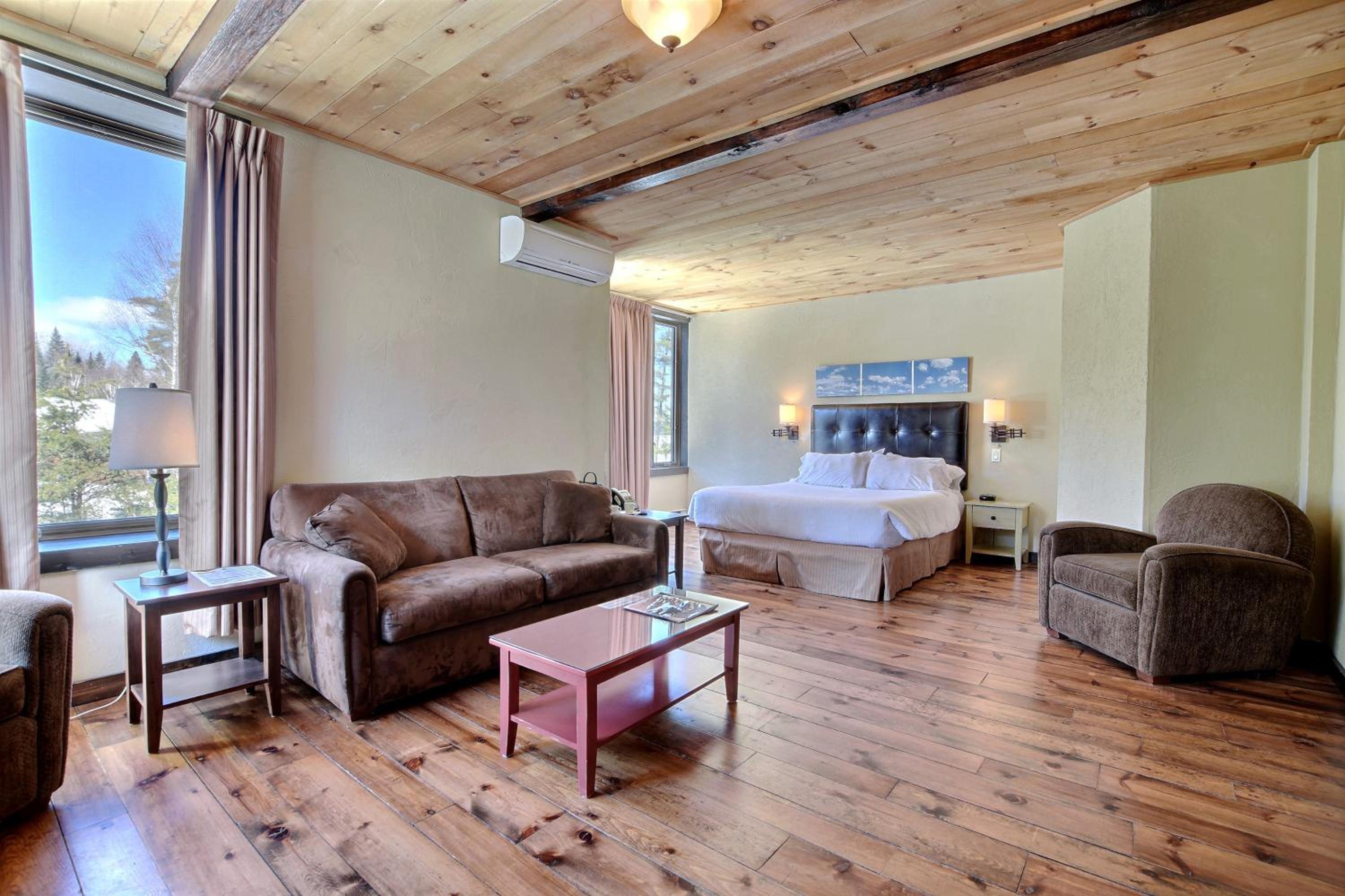 Les Condos Du Lac Taureau- Rooms & Condos