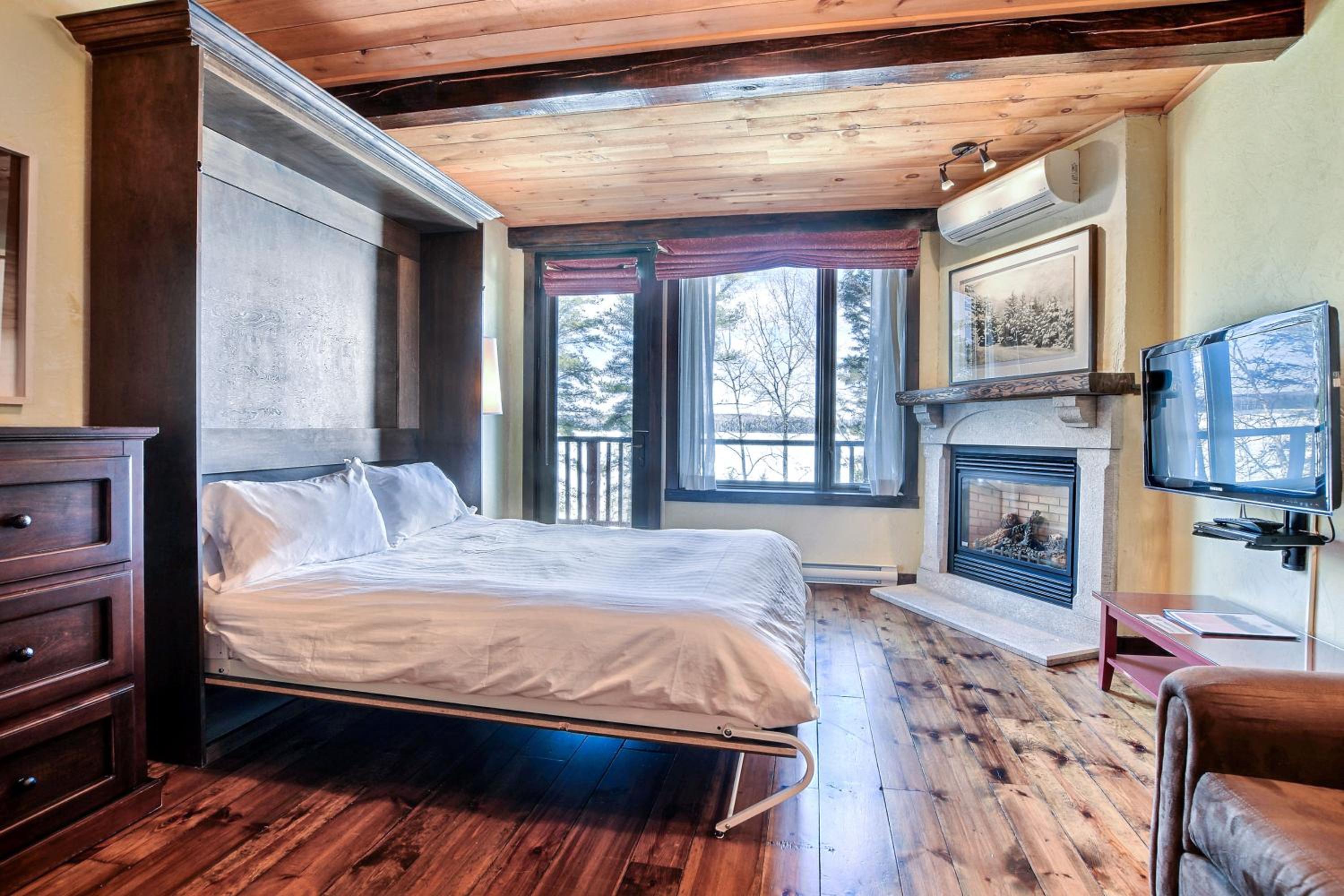 Les Condos Du Lac Taureau- Rooms & Condos