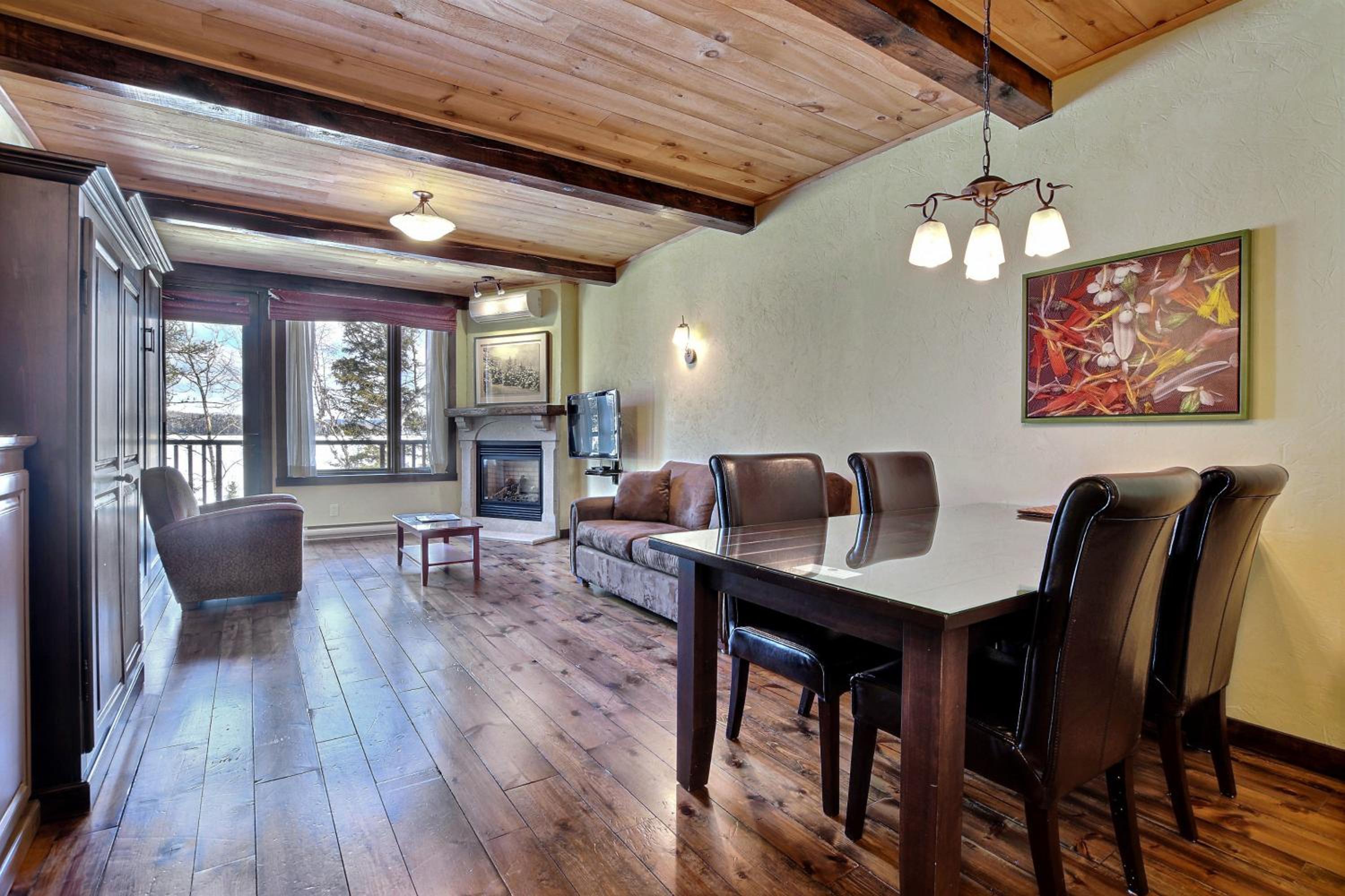 Les Condos Du Lac Taureau- Rooms & Condos