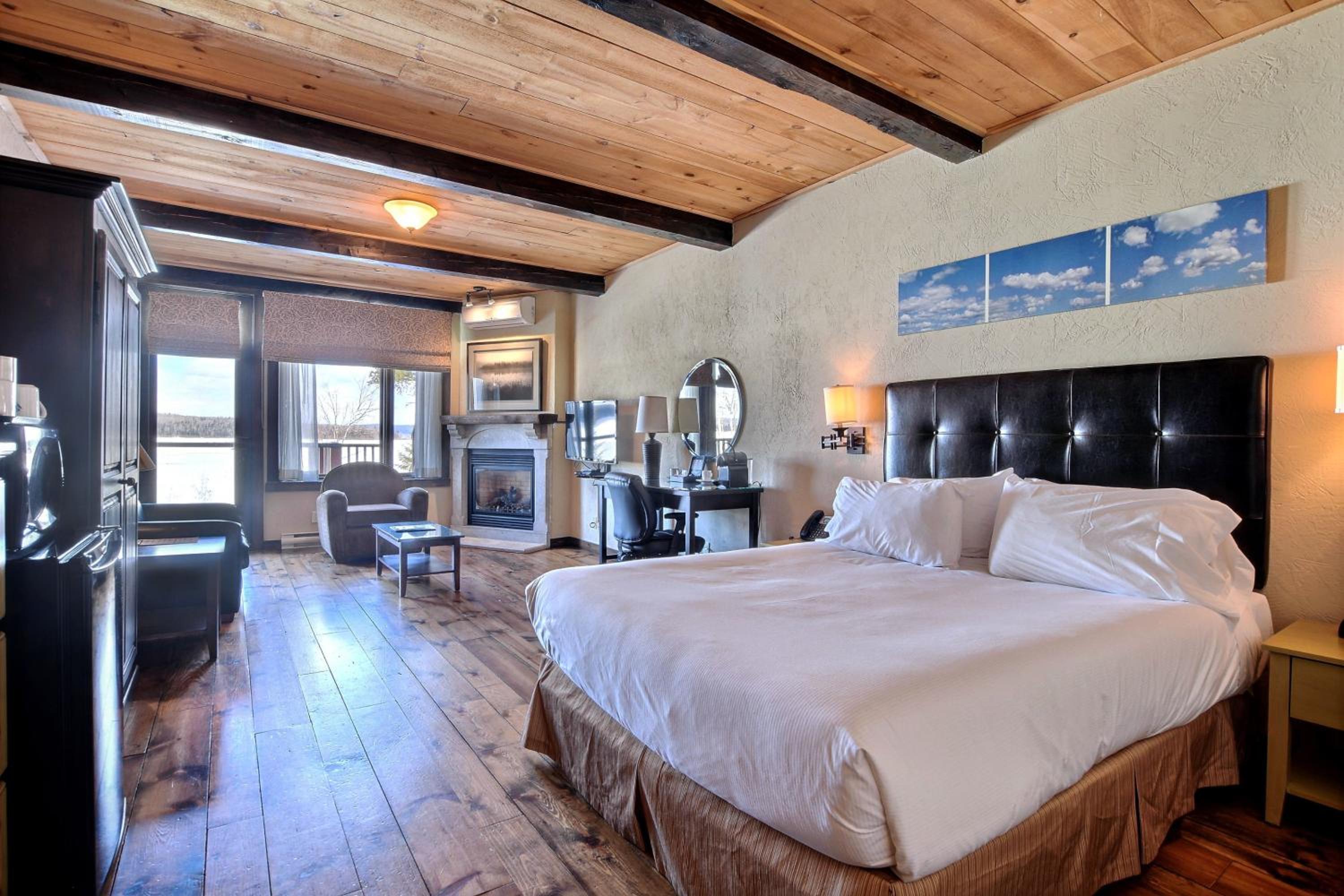 Les Condos Du Lac Taureau- Rooms & Condos