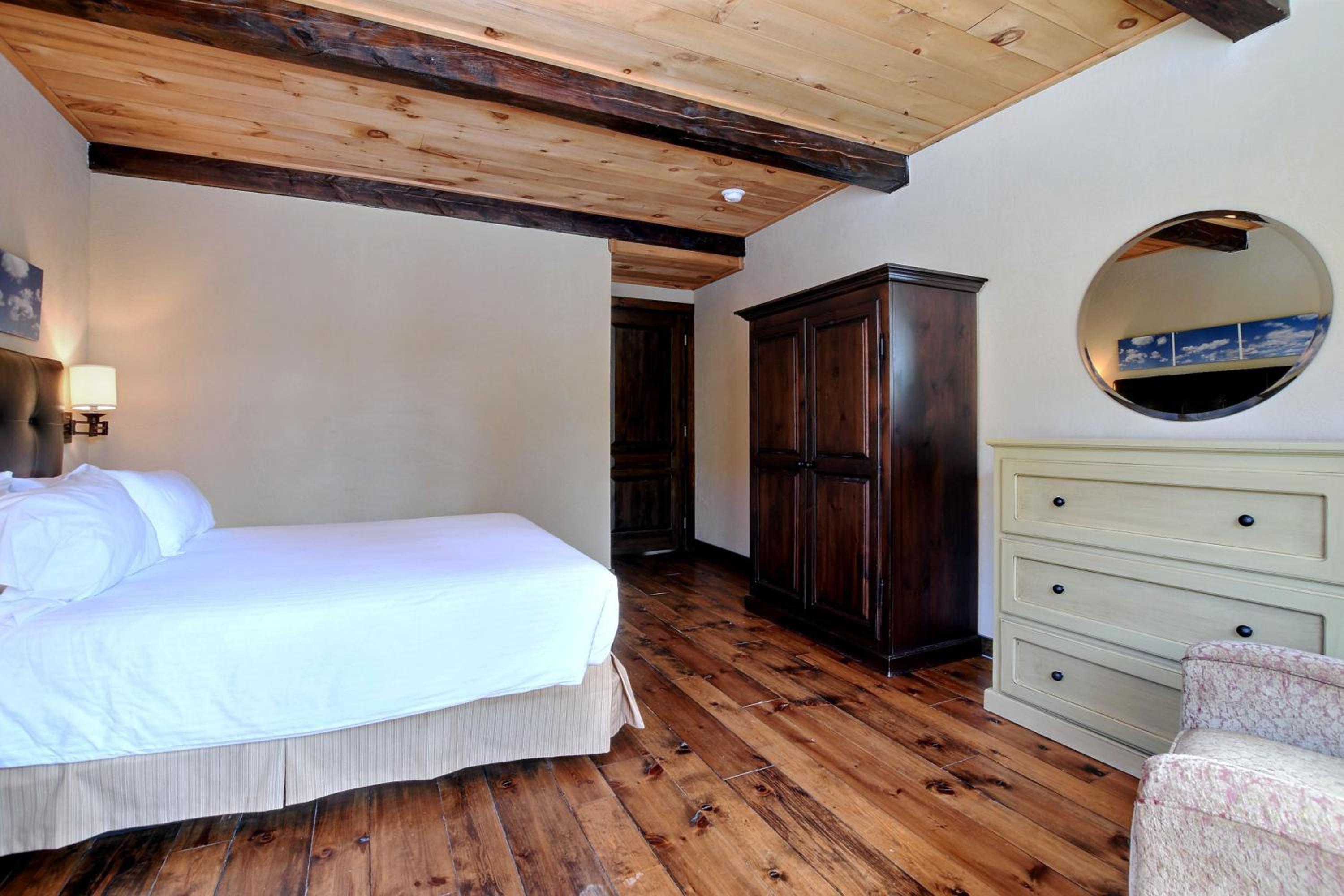 Les Condos Du Lac Taureau- Rooms & Condos