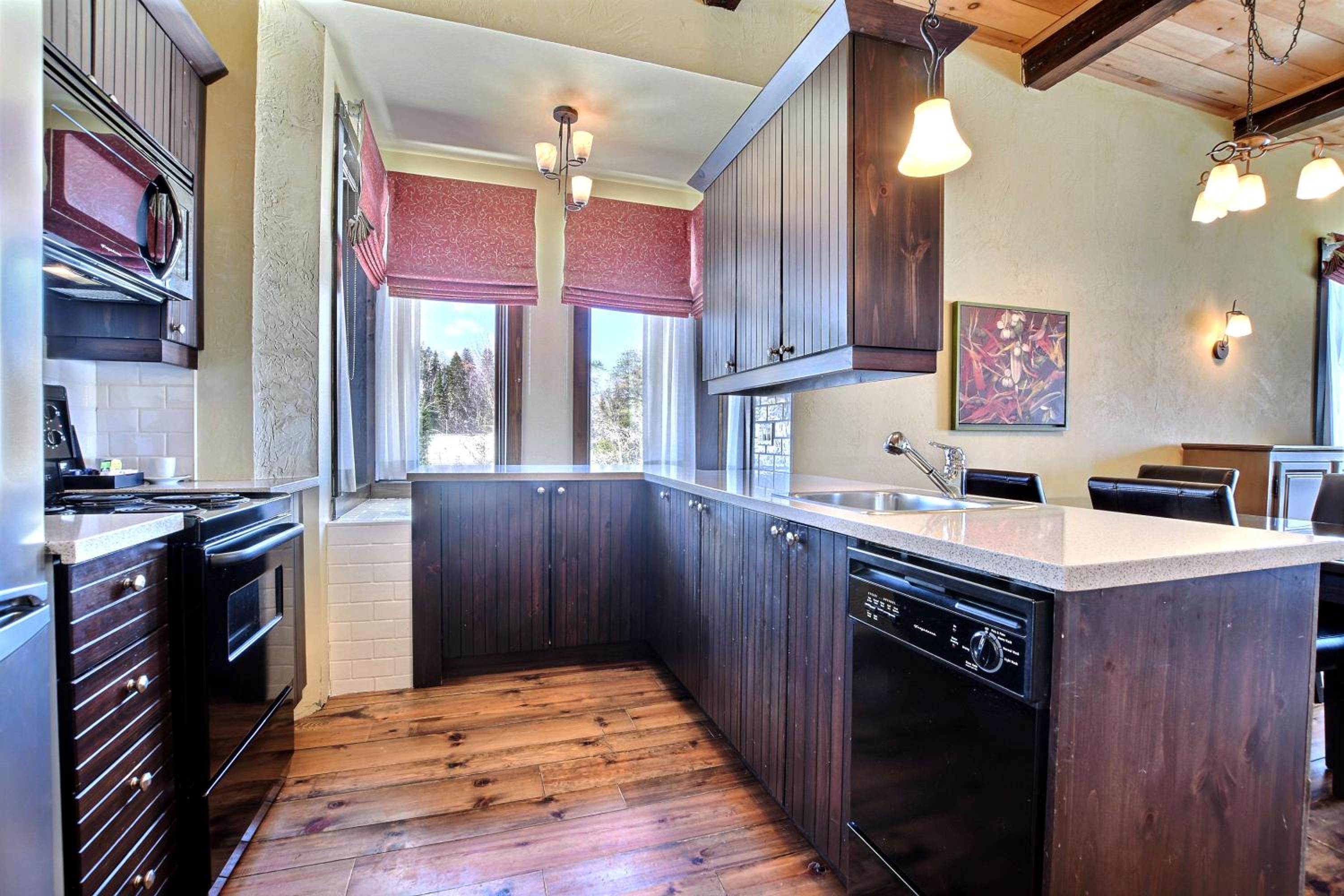 Les Condos Du Lac Taureau- Rooms & Condos