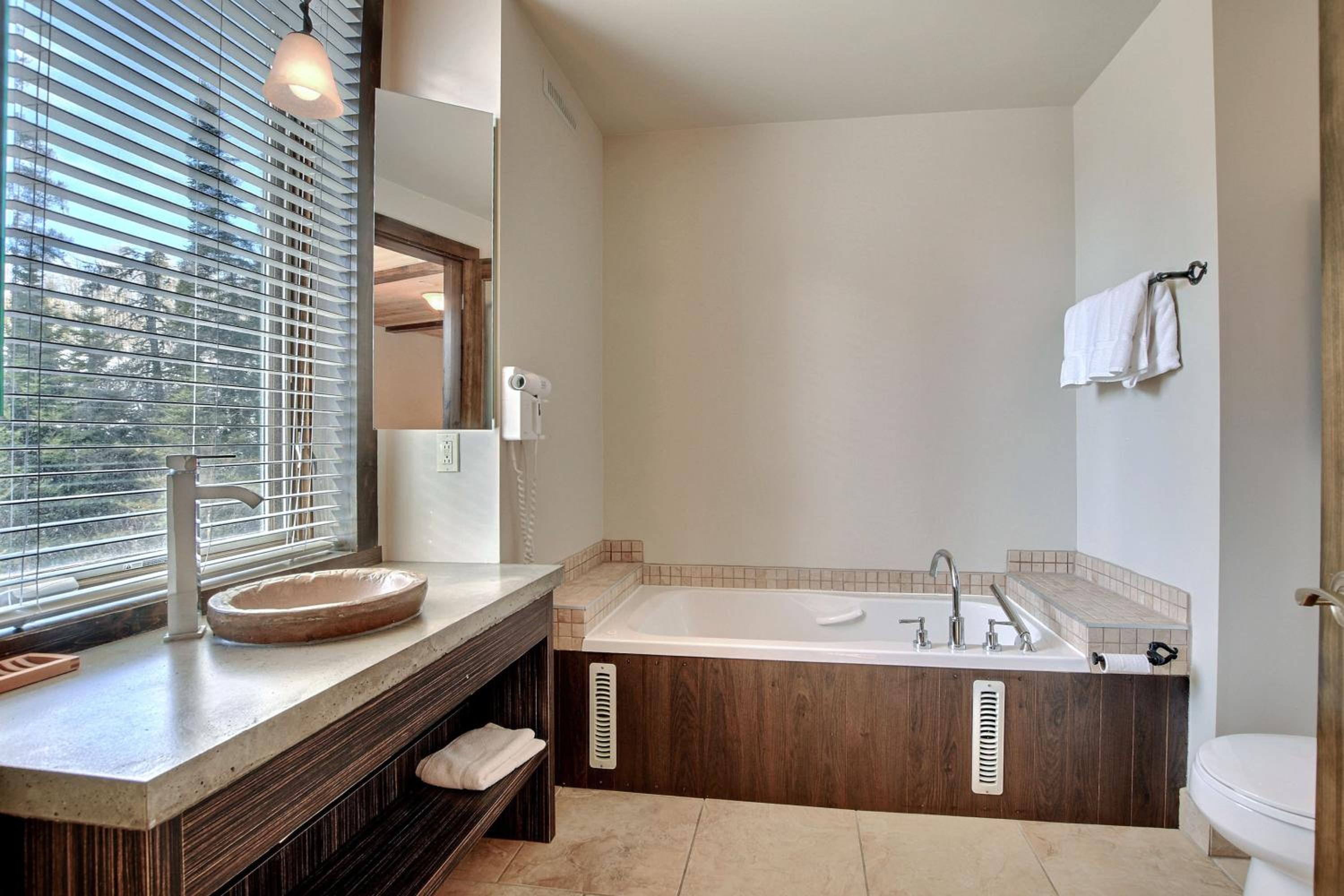 Les Condos Du Lac Taureau- Rooms & Condos