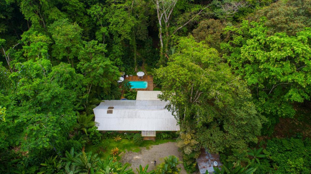 Casa Cerise Beachfront