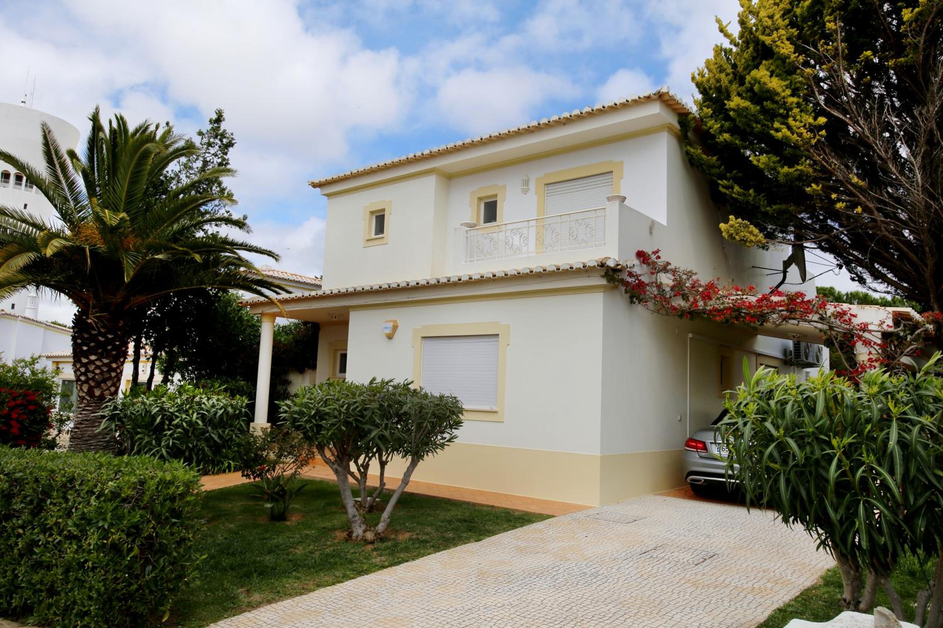 Hotel V4 Vila OÁsis