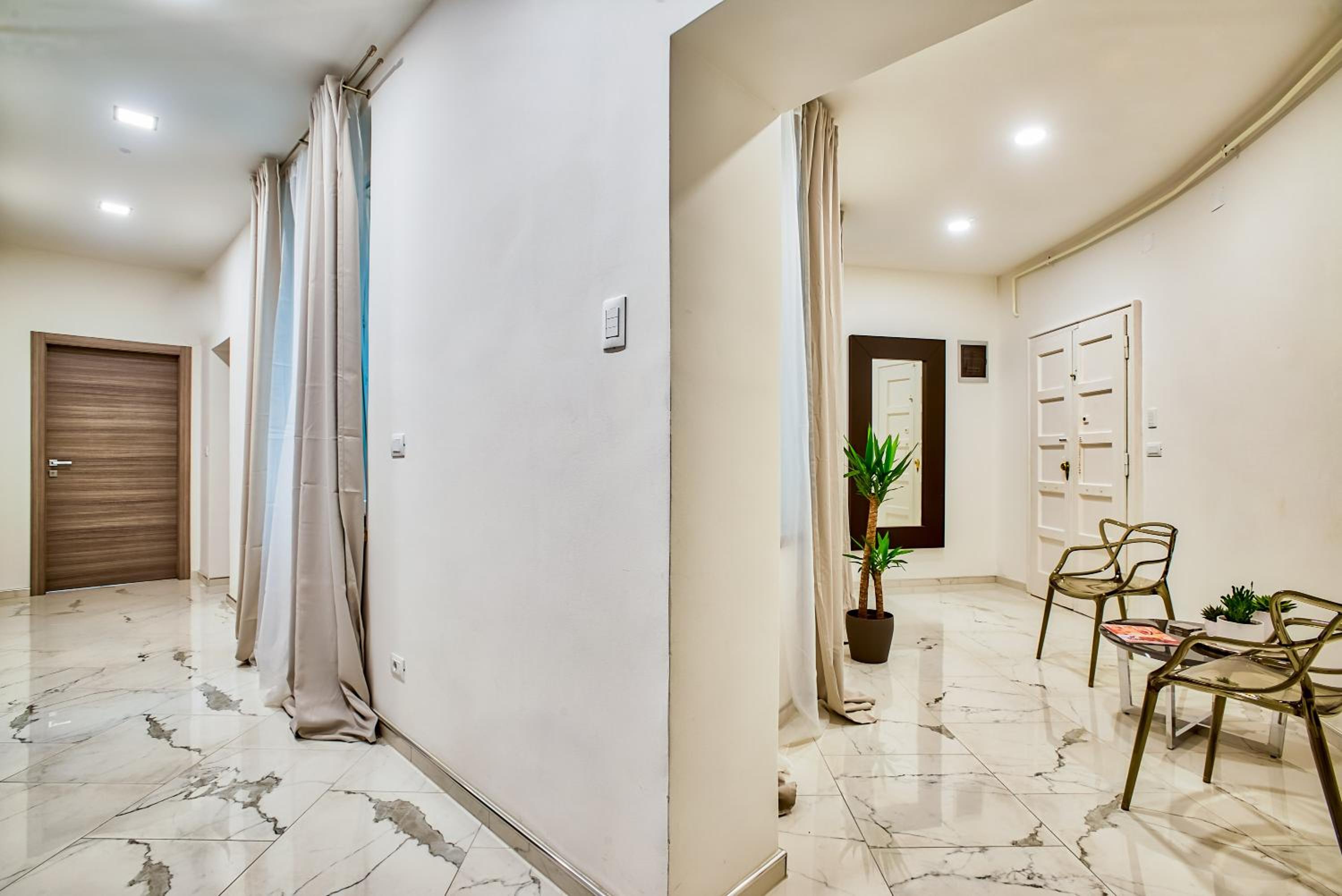 Hotel Parkside Apartments - Image 1