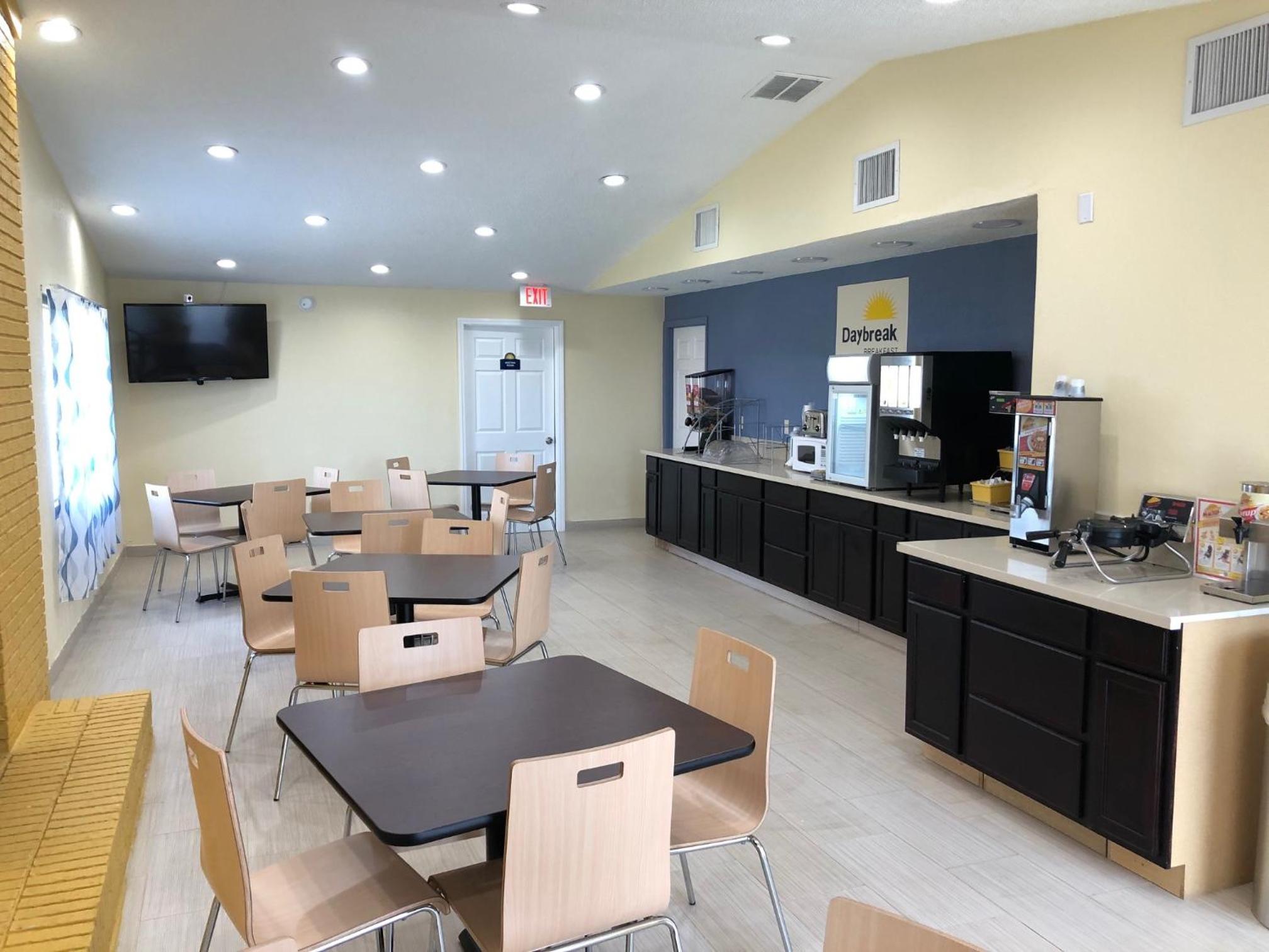 Days Inn by Wyndham King-Winston Salem Area