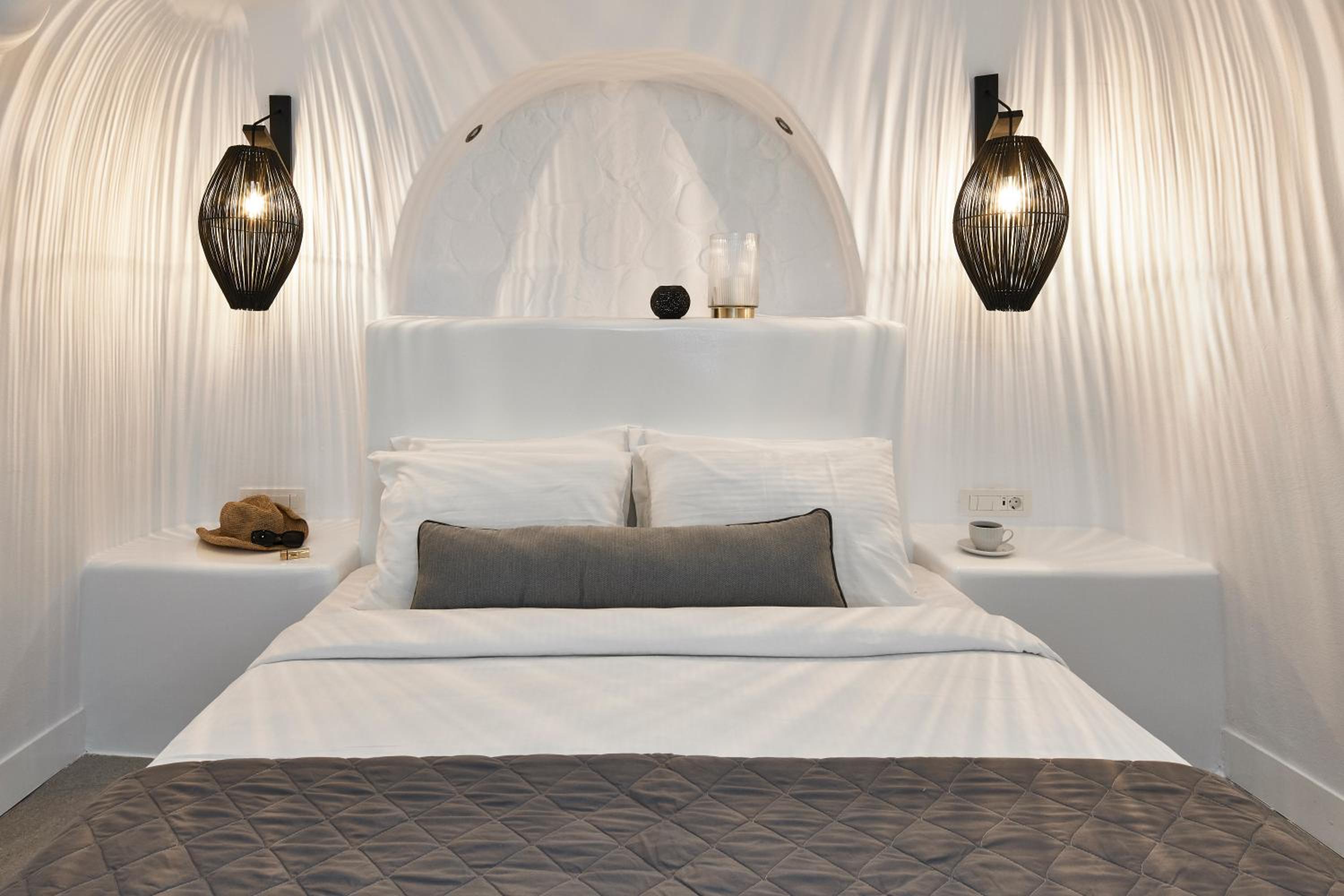 Virginia's Cave Villas photo 3