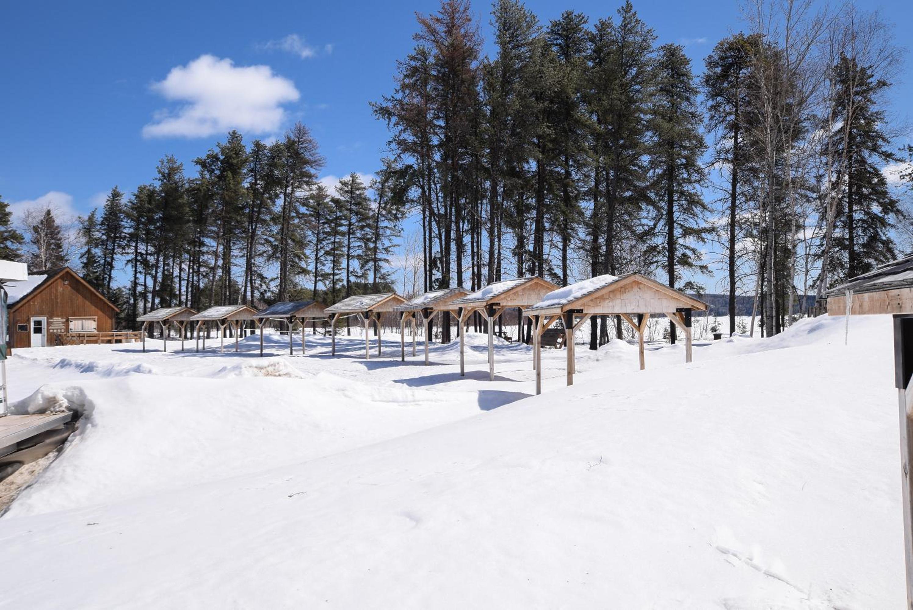 Les Condos Du Lac Taureau- Rooms & Condos