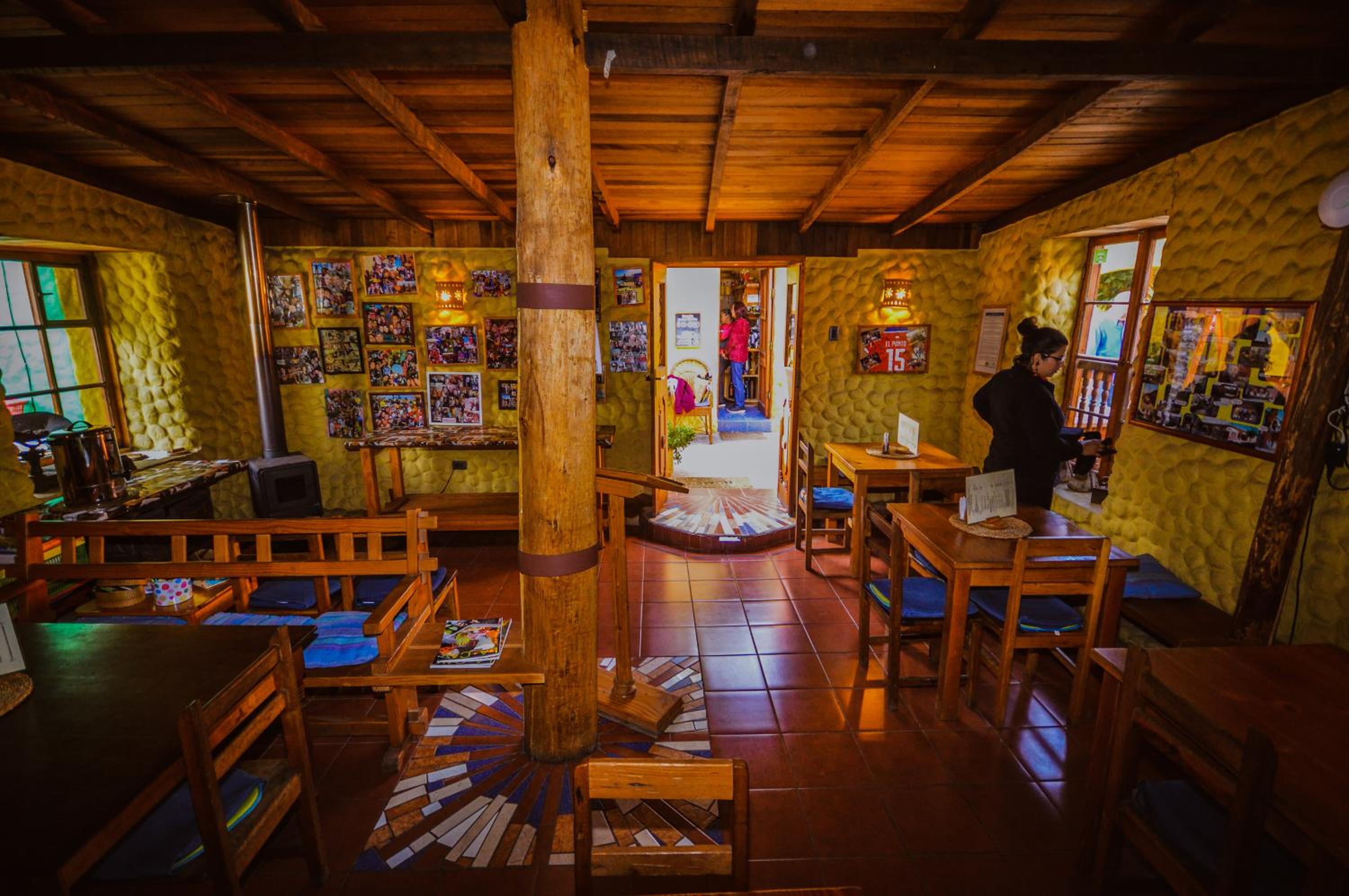 Hostal El Punto view 3