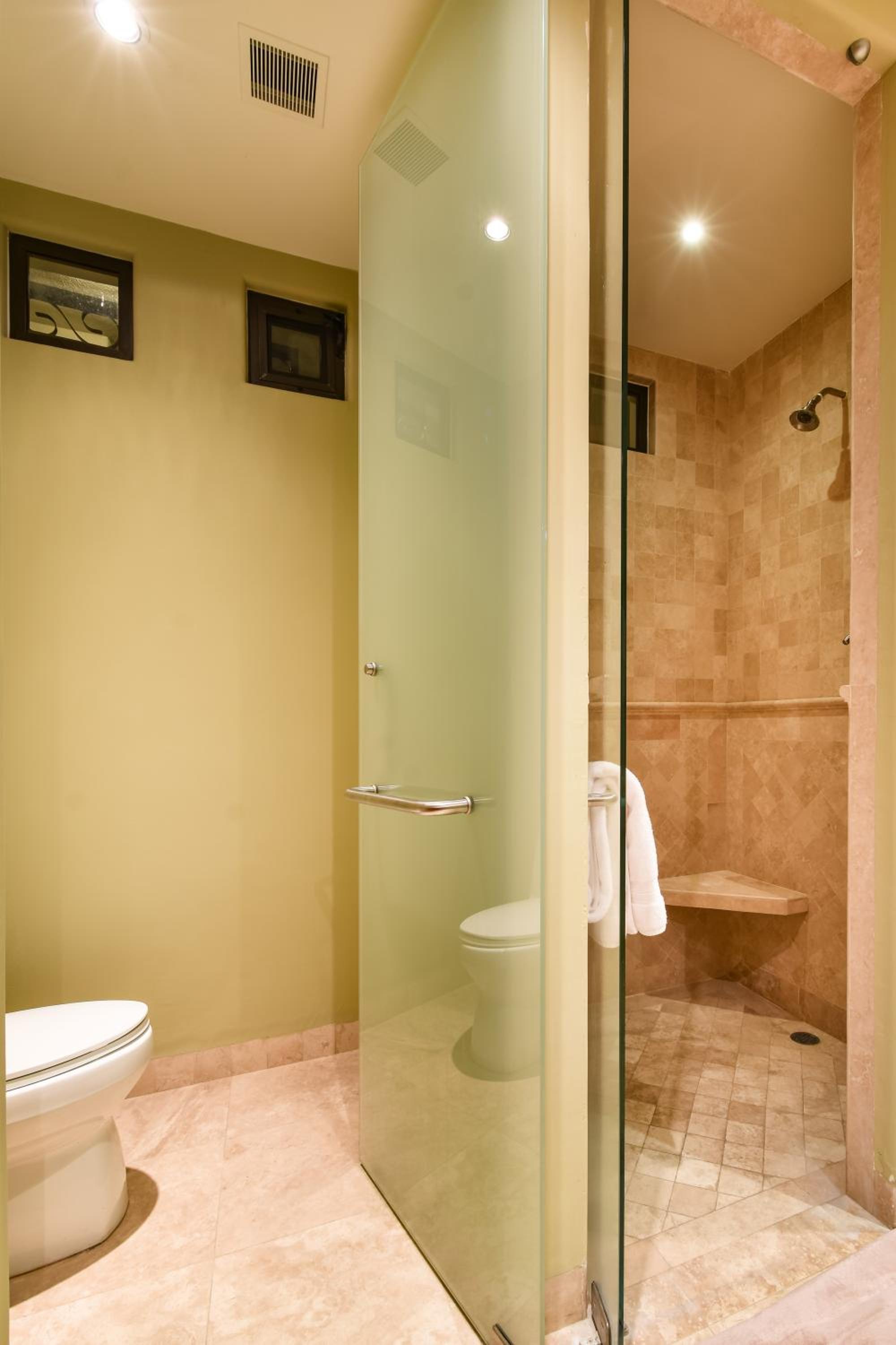 Photo 38 sur 61 de Alegranza Luxury Resort - All Master Suite