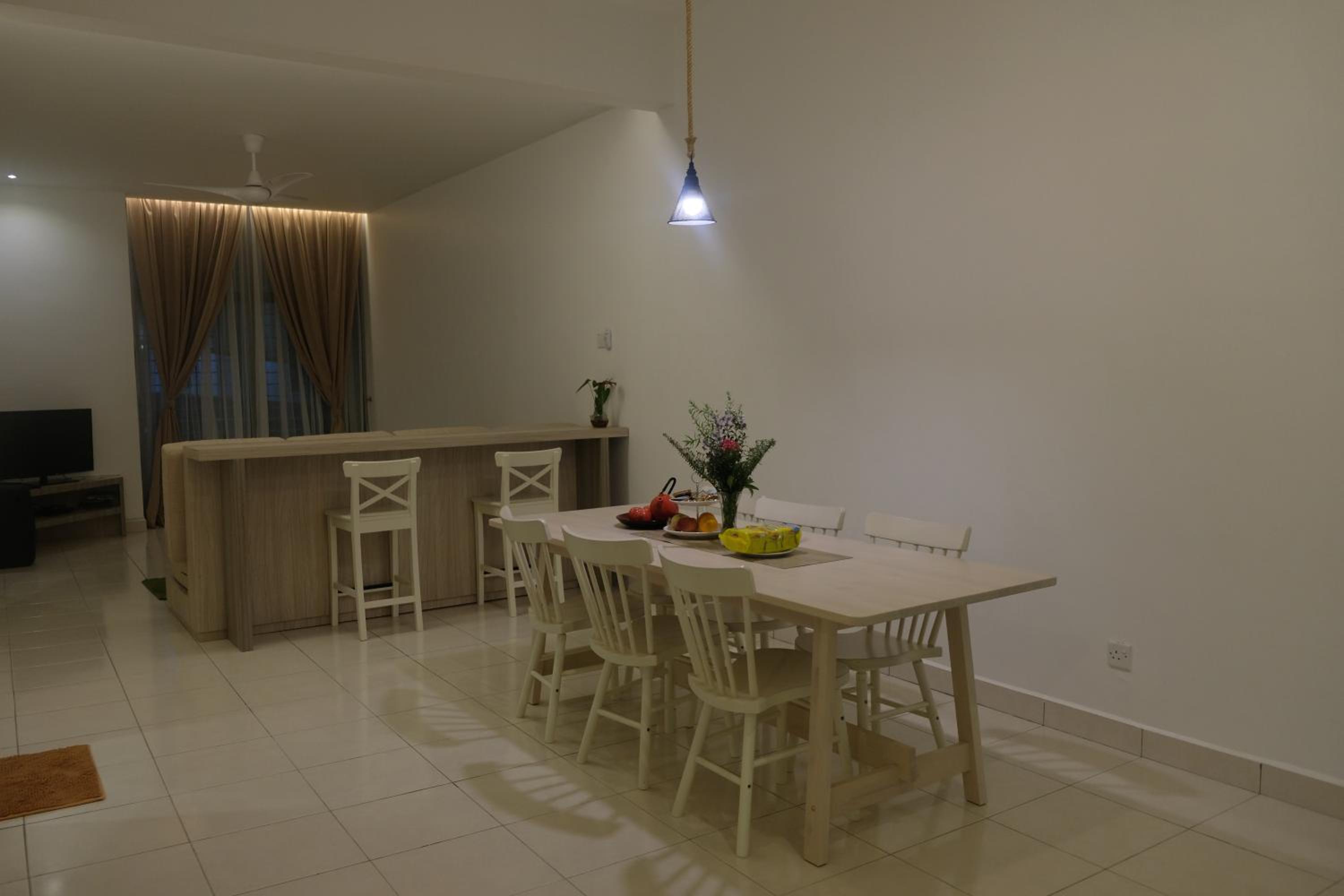 Brand New Apartment in Local Neighbourhood photo 8