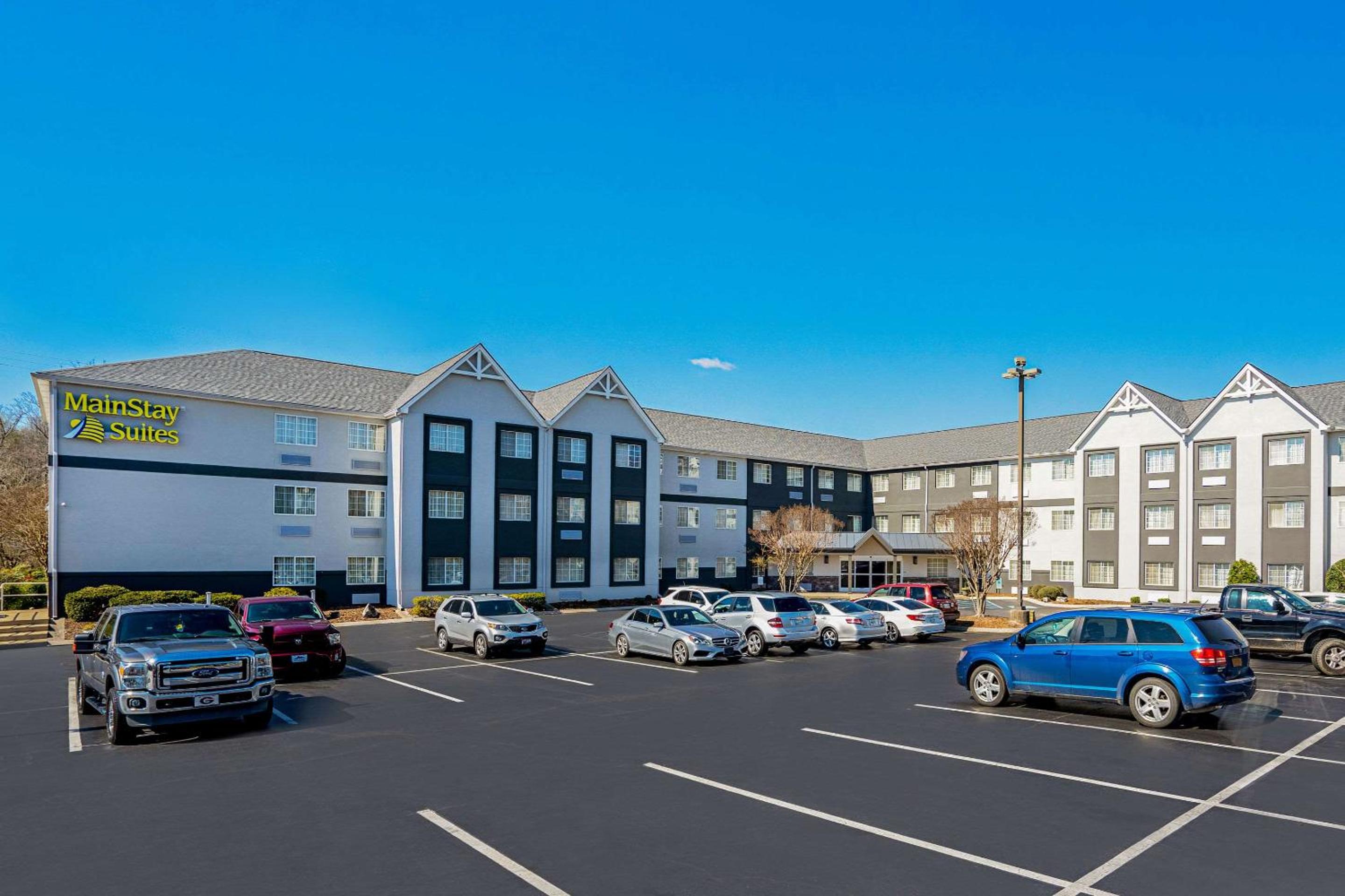 Hotel MainStay Suites Chattanooga Hamilton Place - Image 1