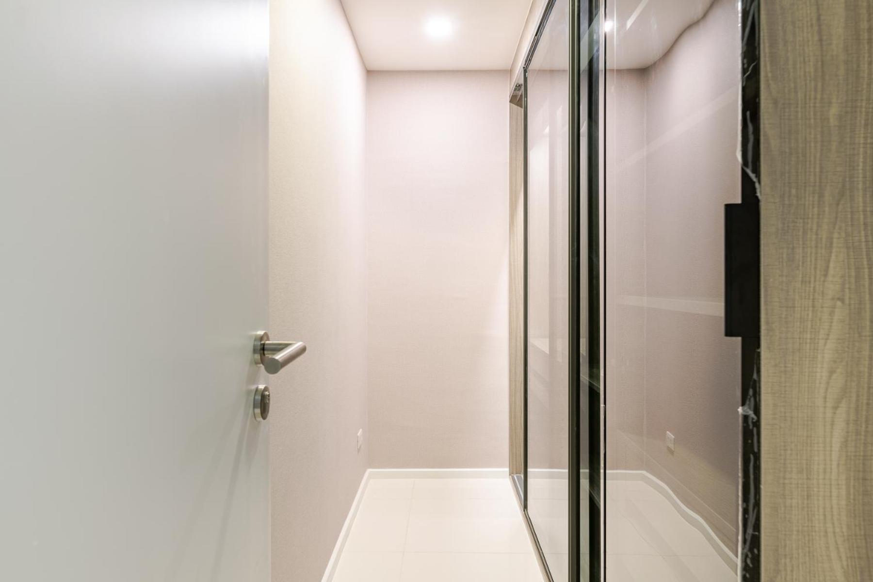Sukhumvit Asok Modern Suite