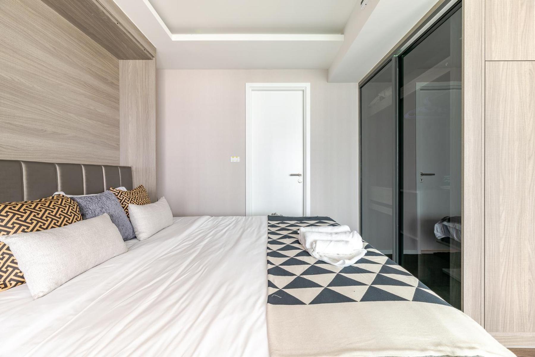 Sukhumvit Asok Modern Suite