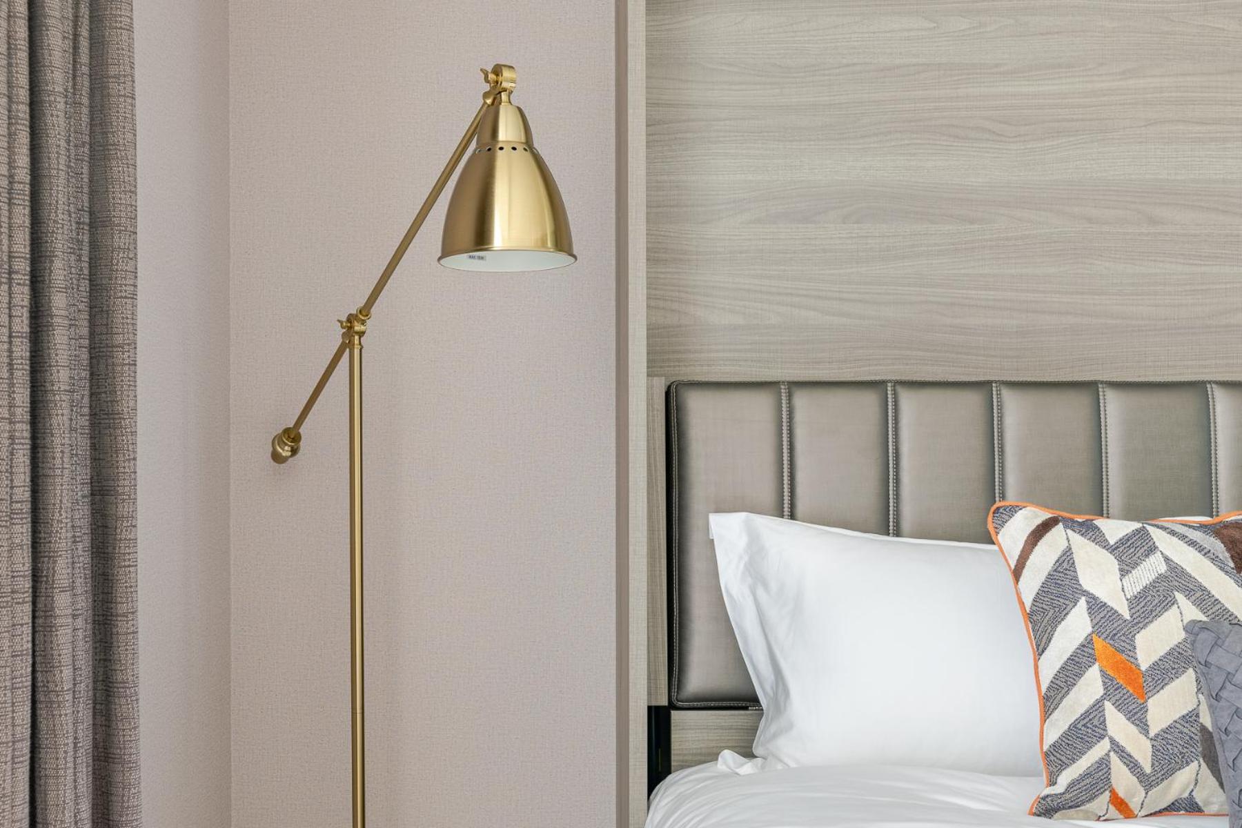 Sukhumvit Asok Modern Suite