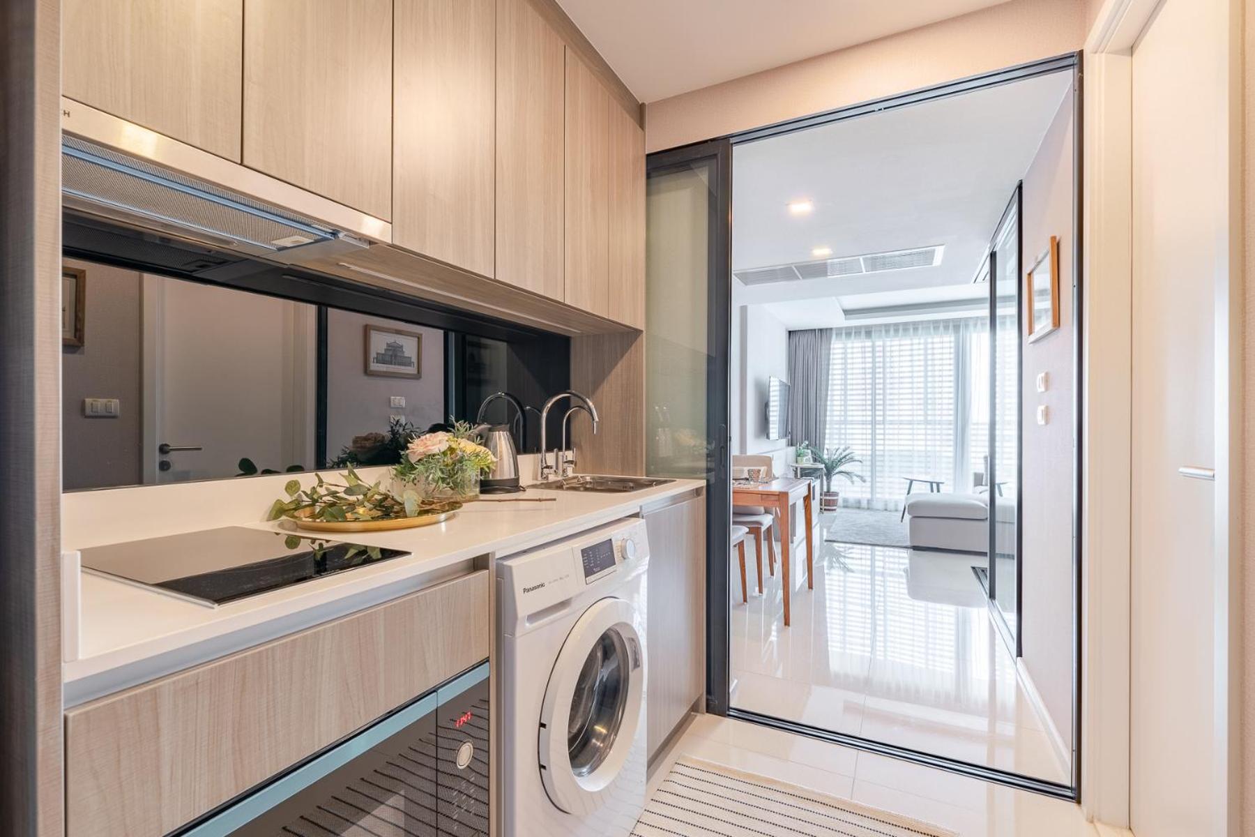 Sukhumvit Asok Modern Suite