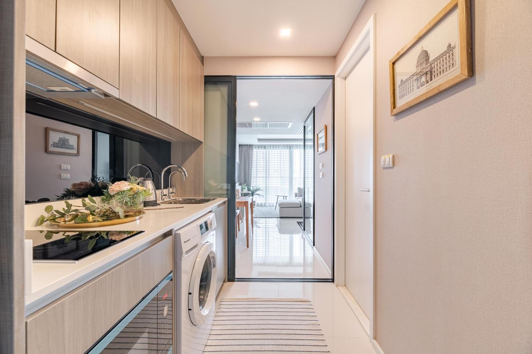 Sukhumvit Asok Modern Suite