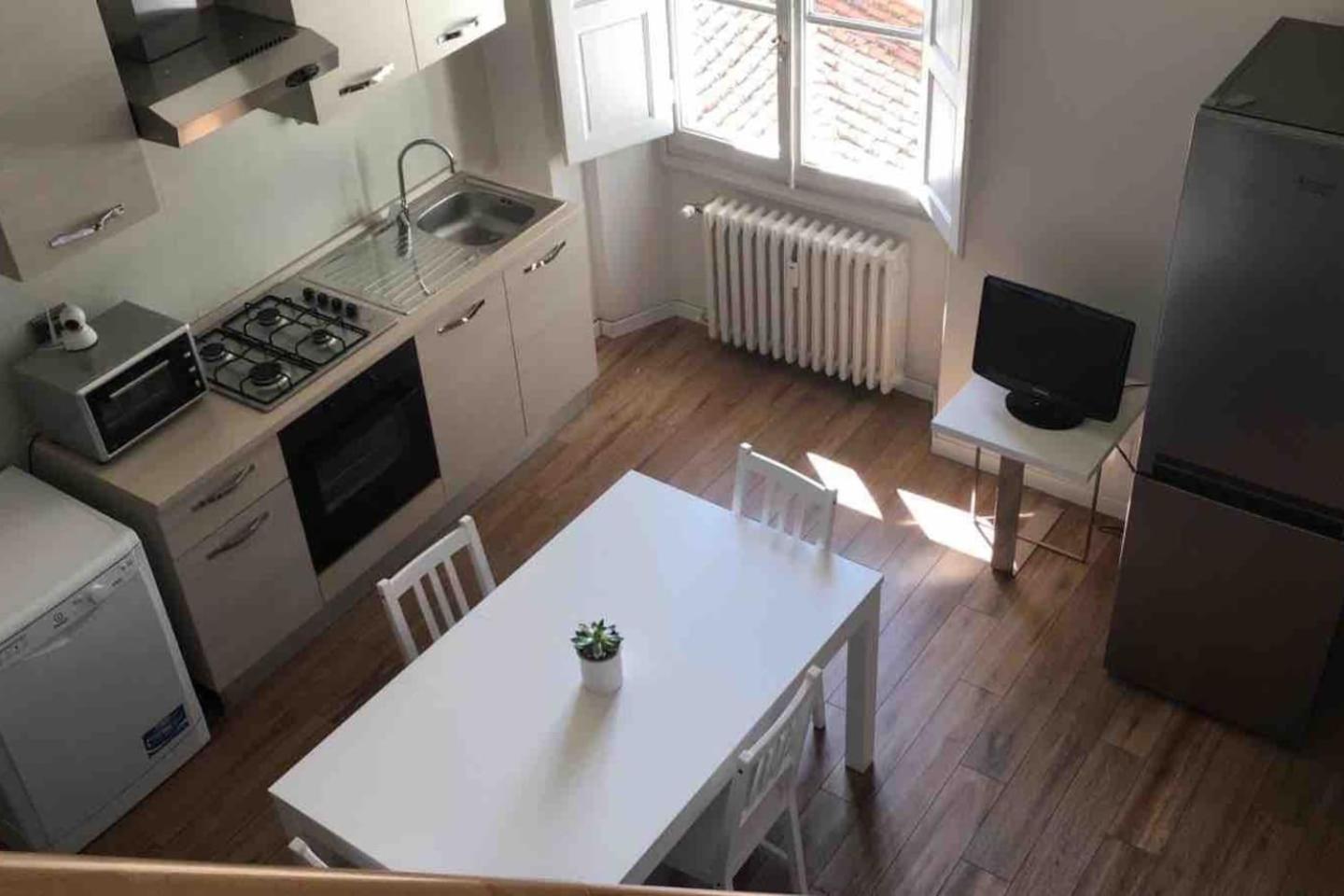 Santa Rosa Florence Apartments 3 Bedrooms - Private Parking