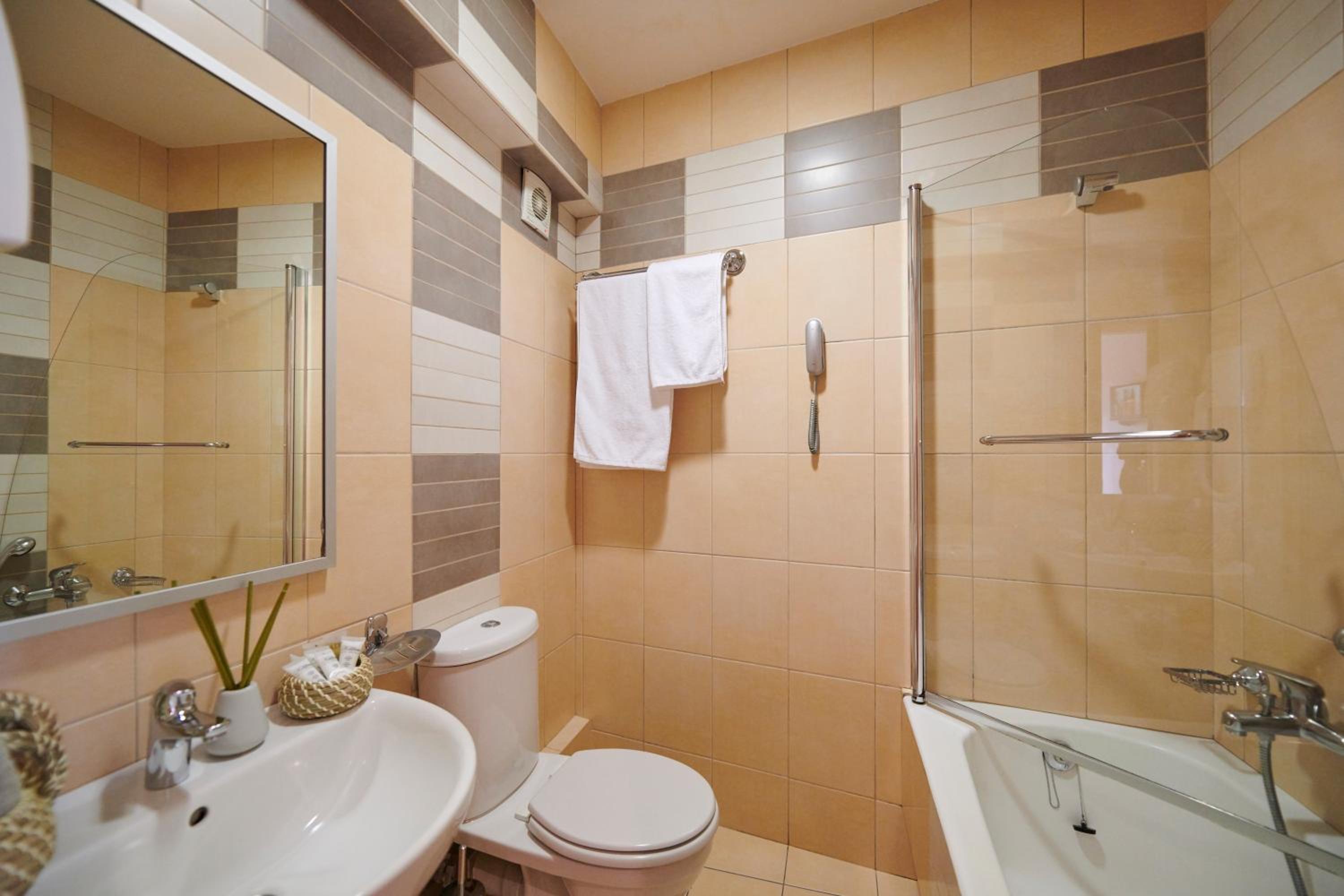 Crystal City Hotel 2