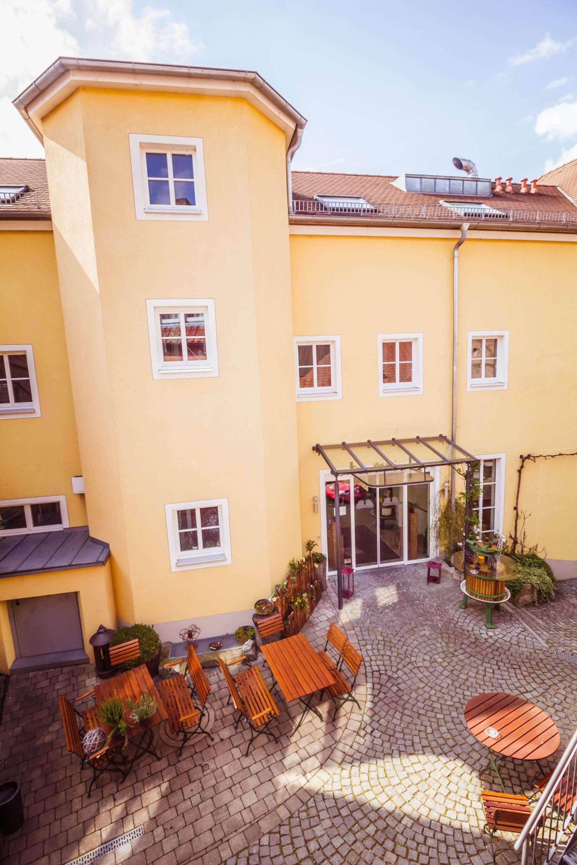 Landhotel und Weingasthof Schwarzer Adler