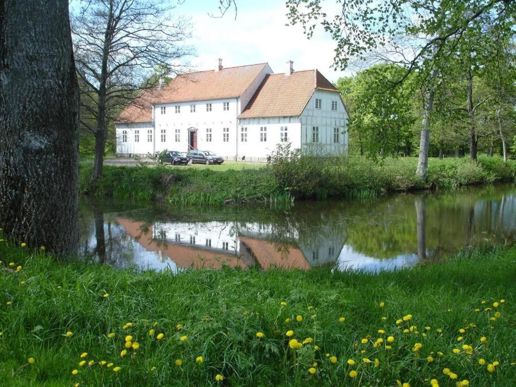 Hotel Lerbæk Hovedgaard - Image 1