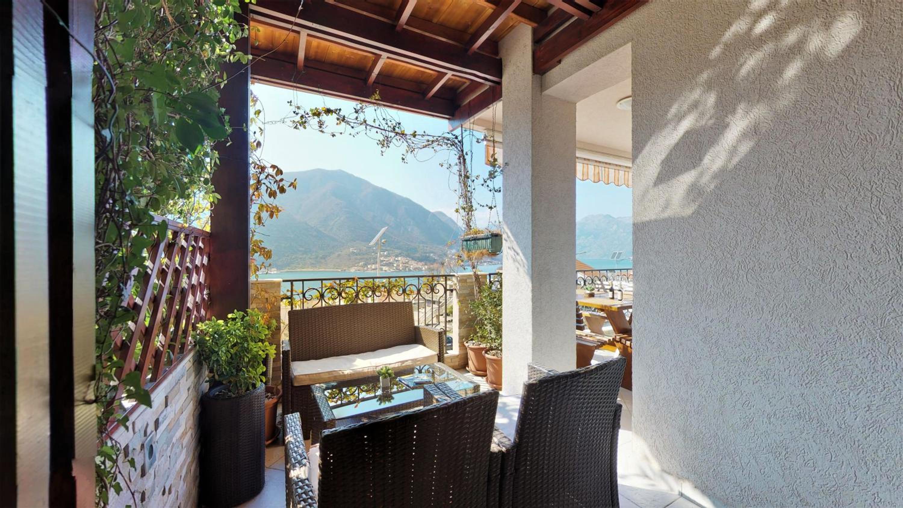 Apartment Stella di Cattaro view 2