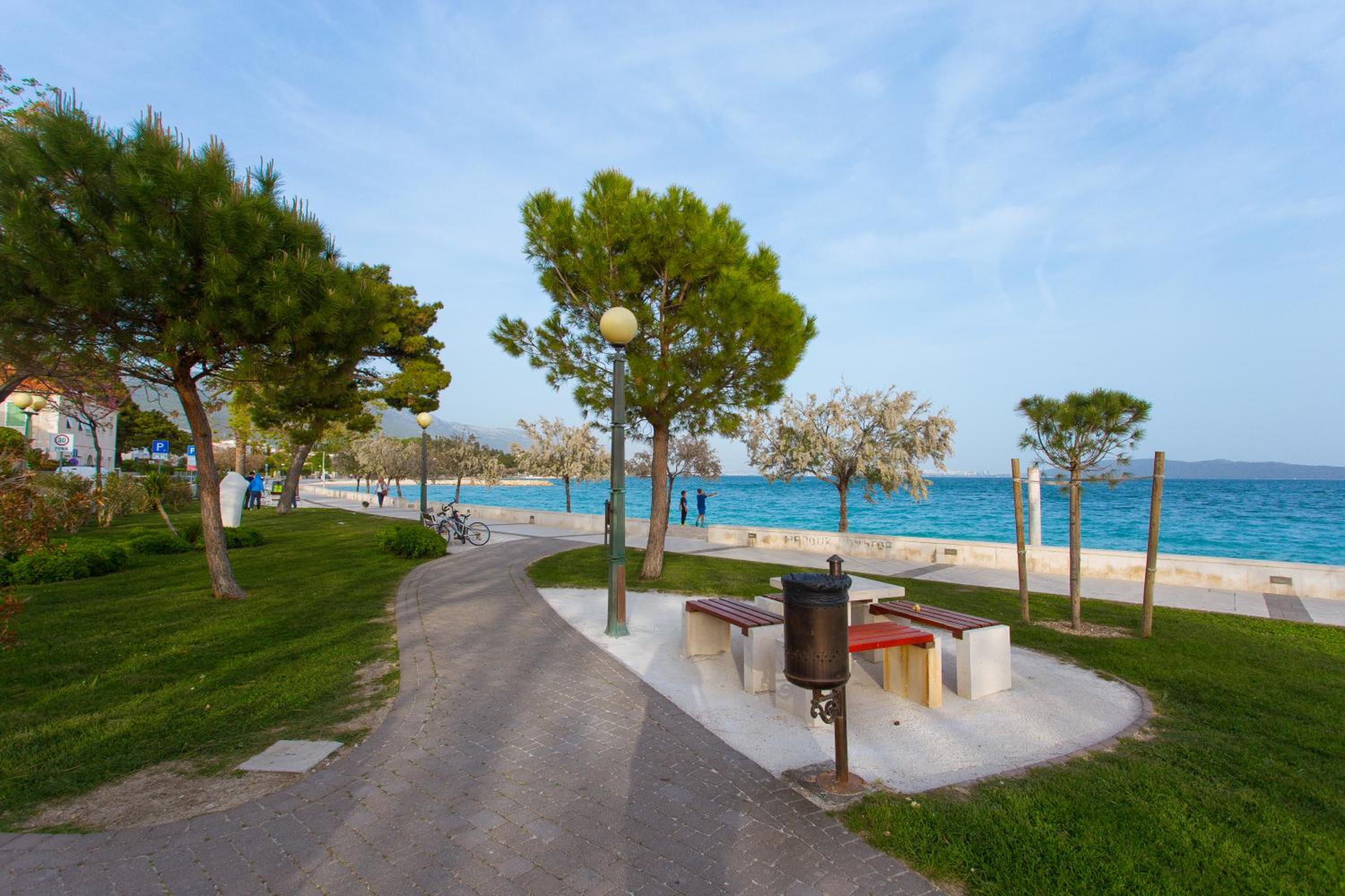 Seafront apartment in historical Cippico castle view 5