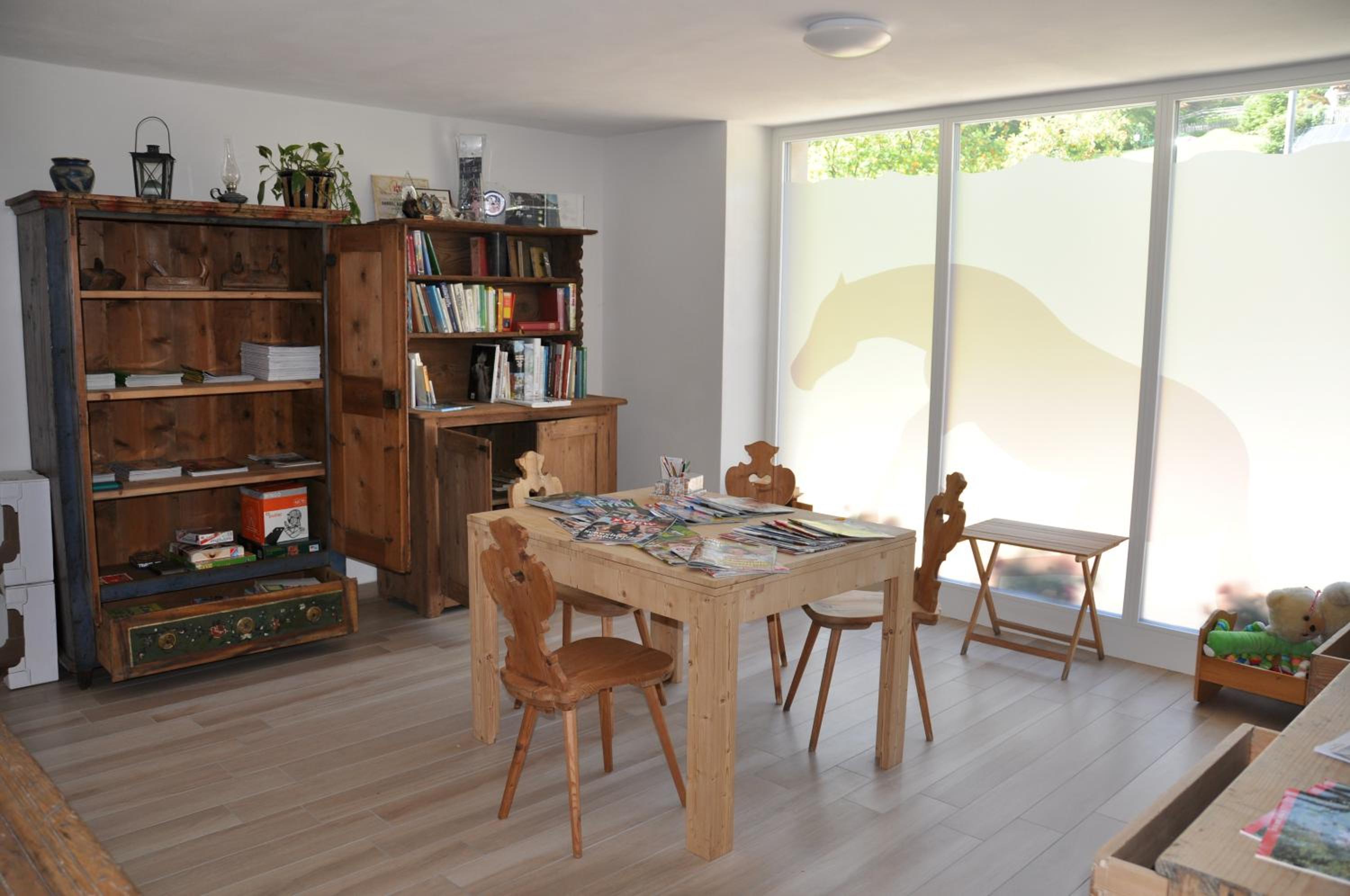 Photo 12