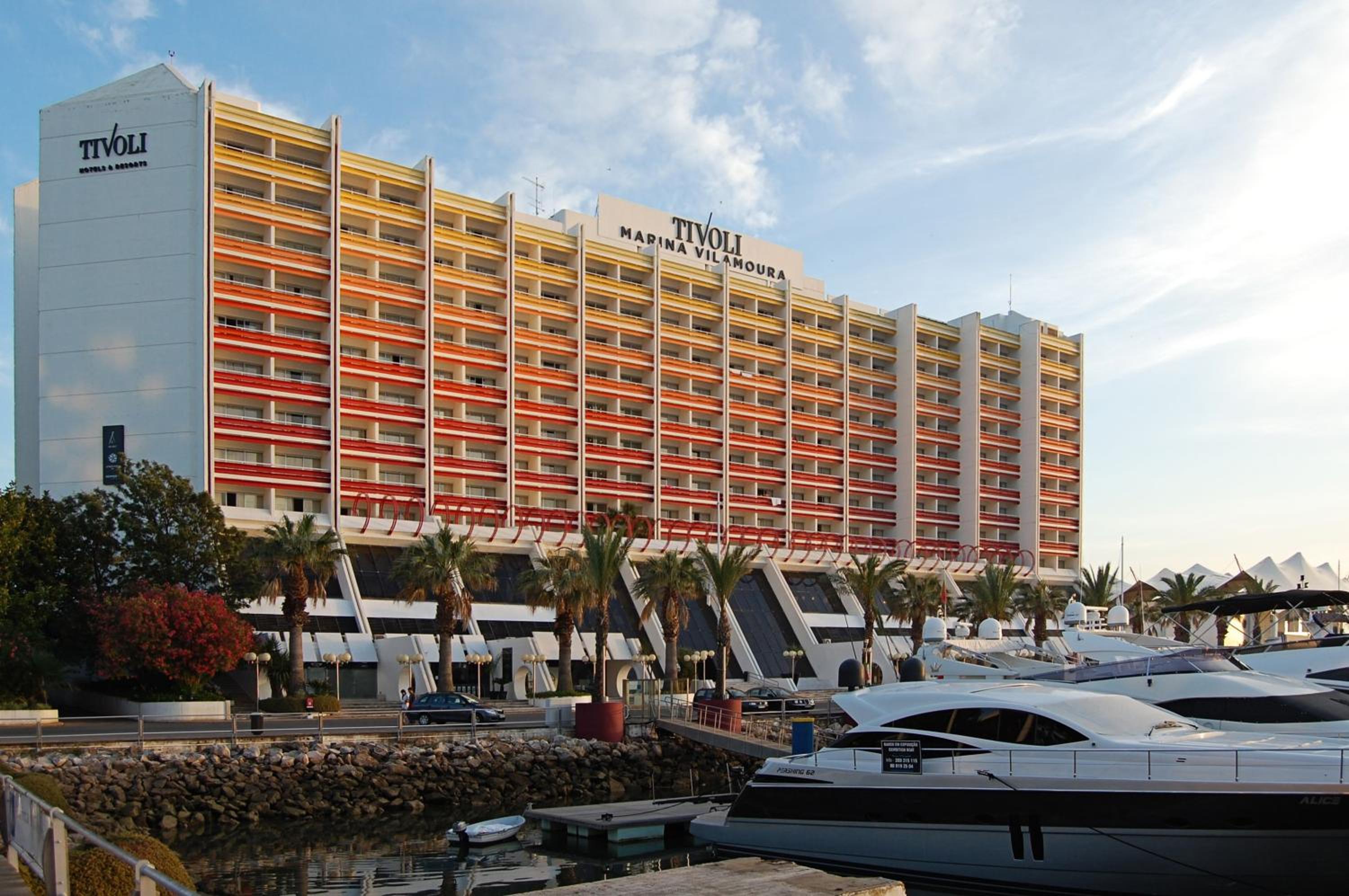 SuiteOn7th Vilamoura Panoramic Sunset View Balcony Suite