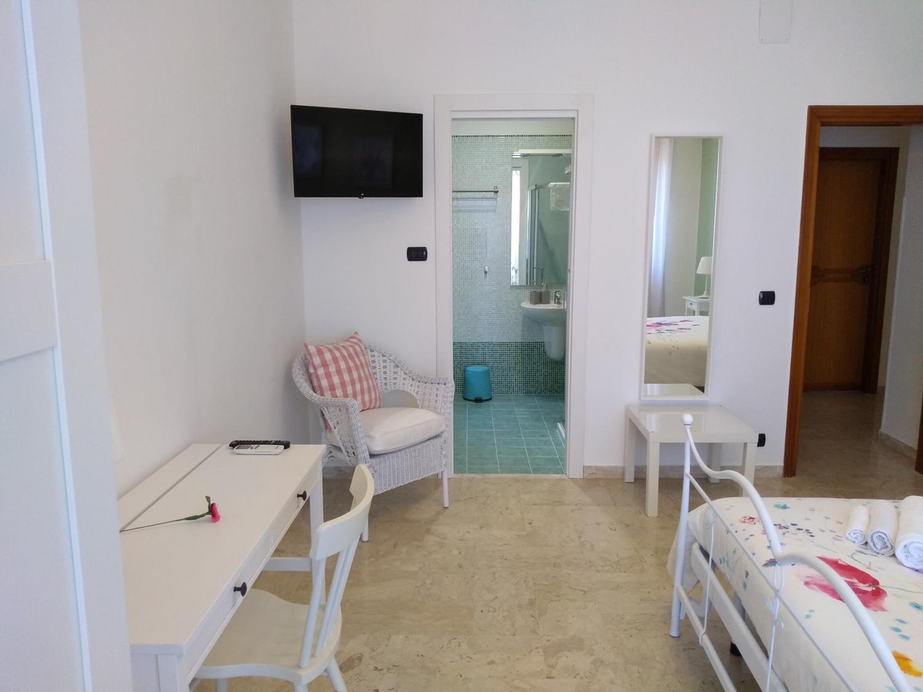 Tanzi Home