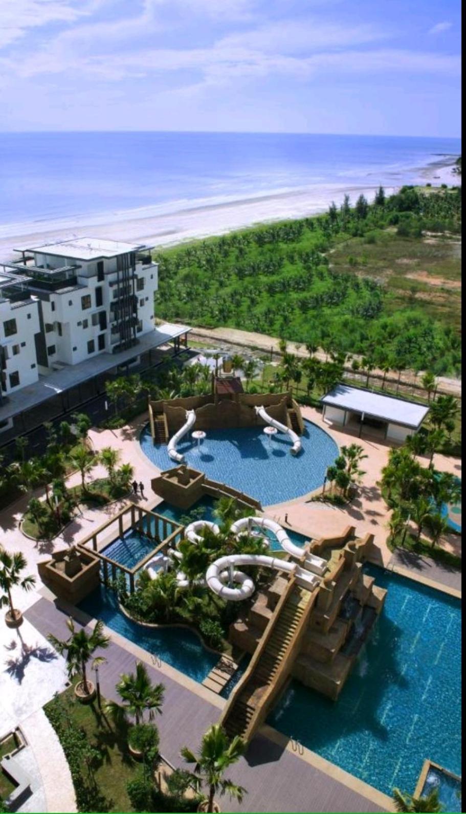 Seafront Villa at Swiss Garden Resort Residences, Kuantan -16pax photo 4