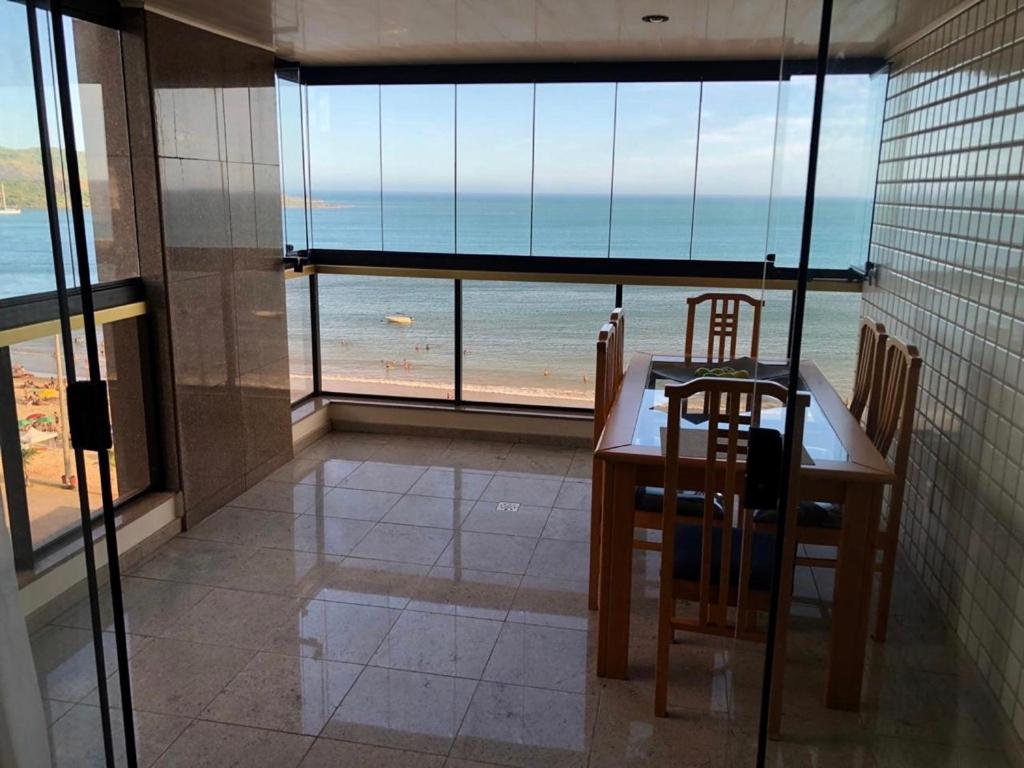 Apartamento de Frente ao Mar na Praia do Morro
