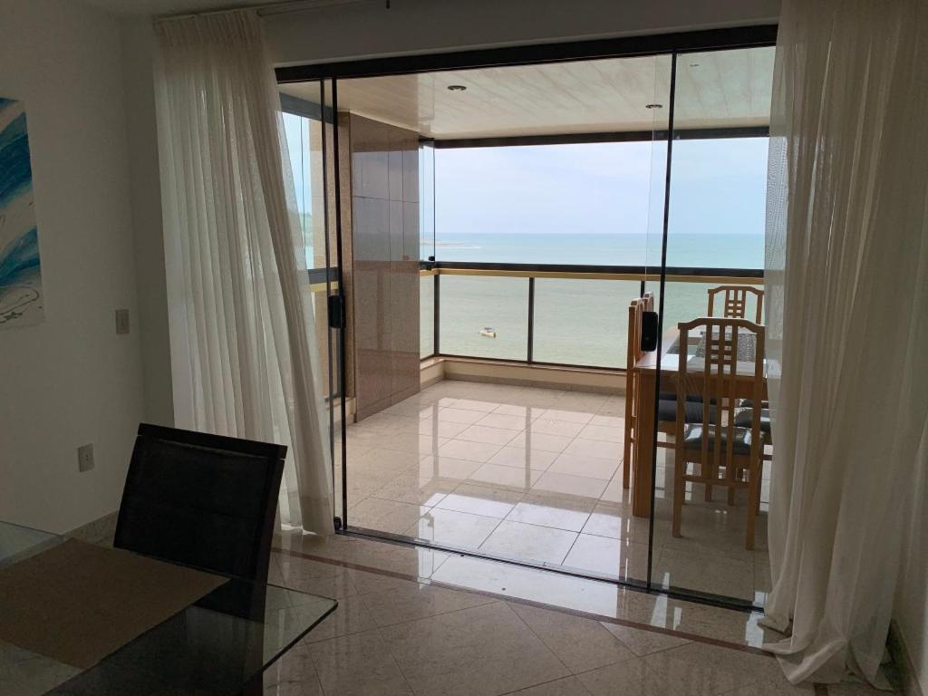 Apartamento de Frente ao Mar na Praia do Morro