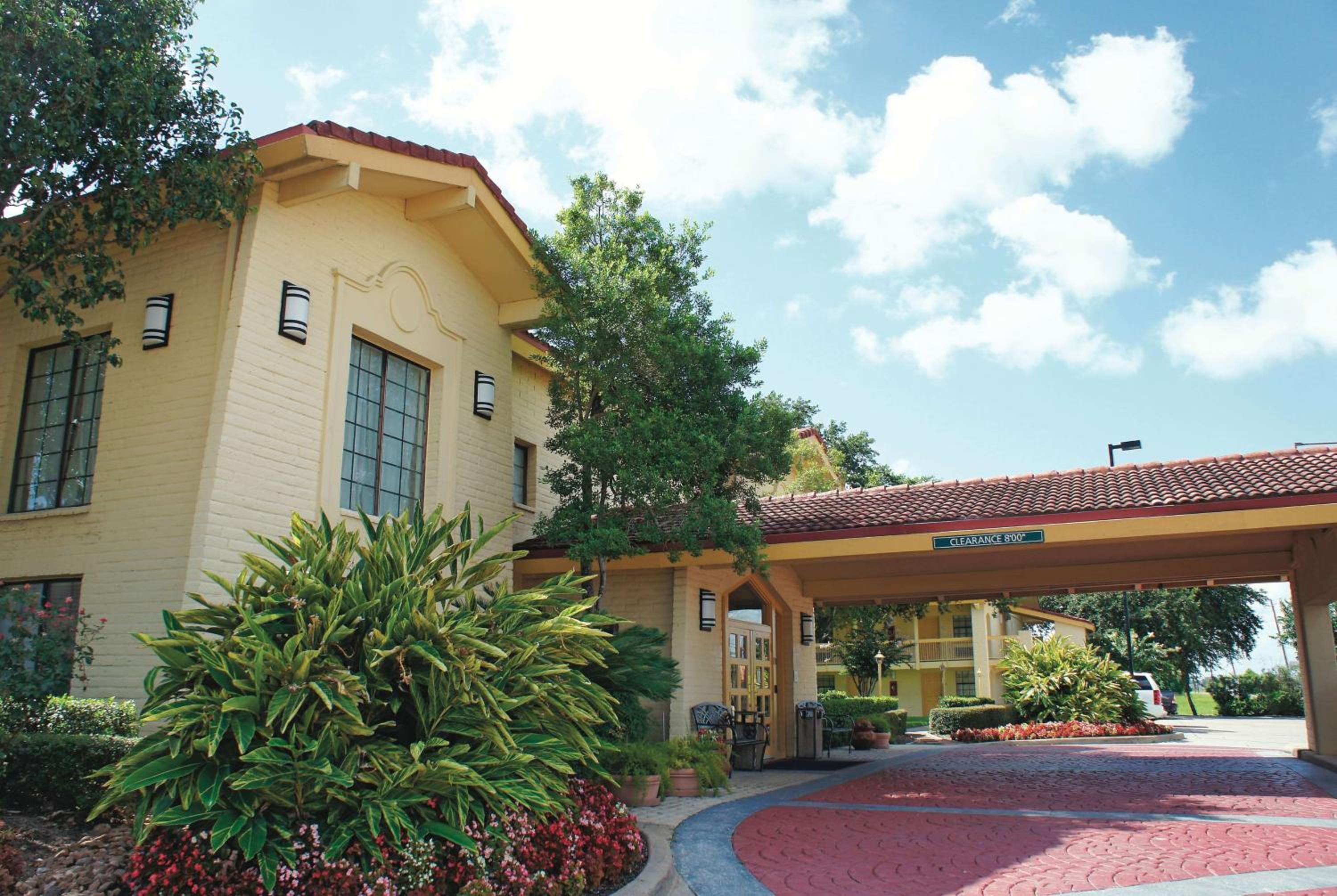 Hotel Baymont by Wyndham Houston La Porte