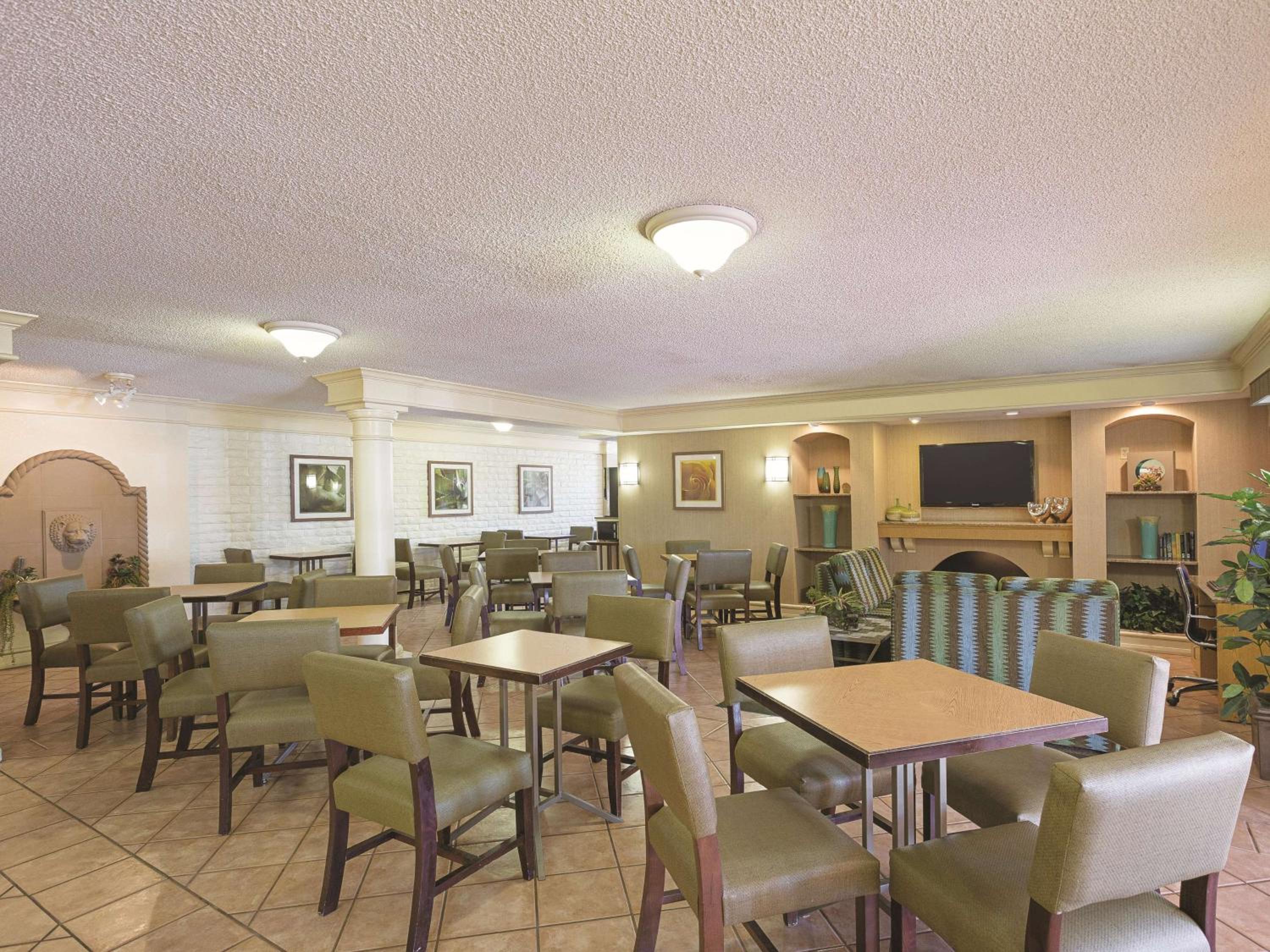 San Diego Vacations - La Quinta Inn by Wyndham San Diego Chula Vista - Property Image 24